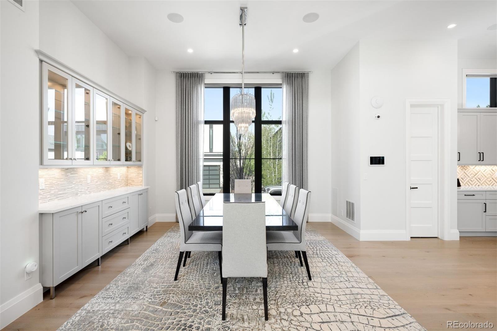 2821 E Cedar Avenue Unit: 2