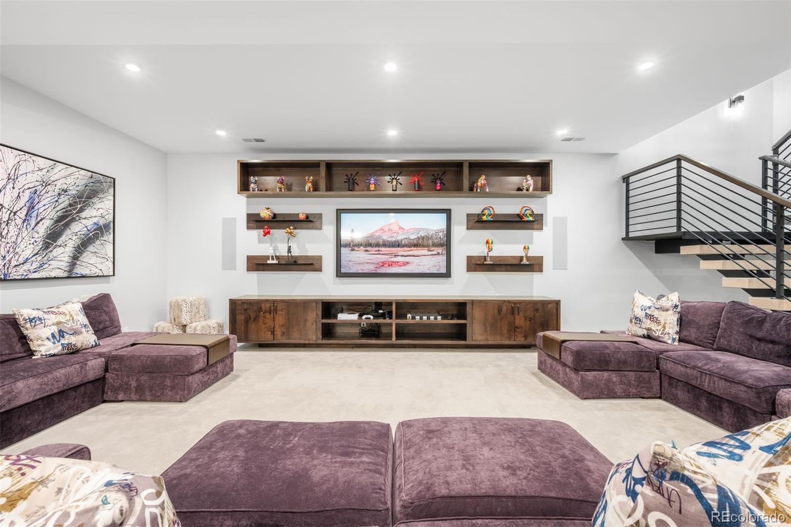 2821 E Cedar Avenue Unit: 2