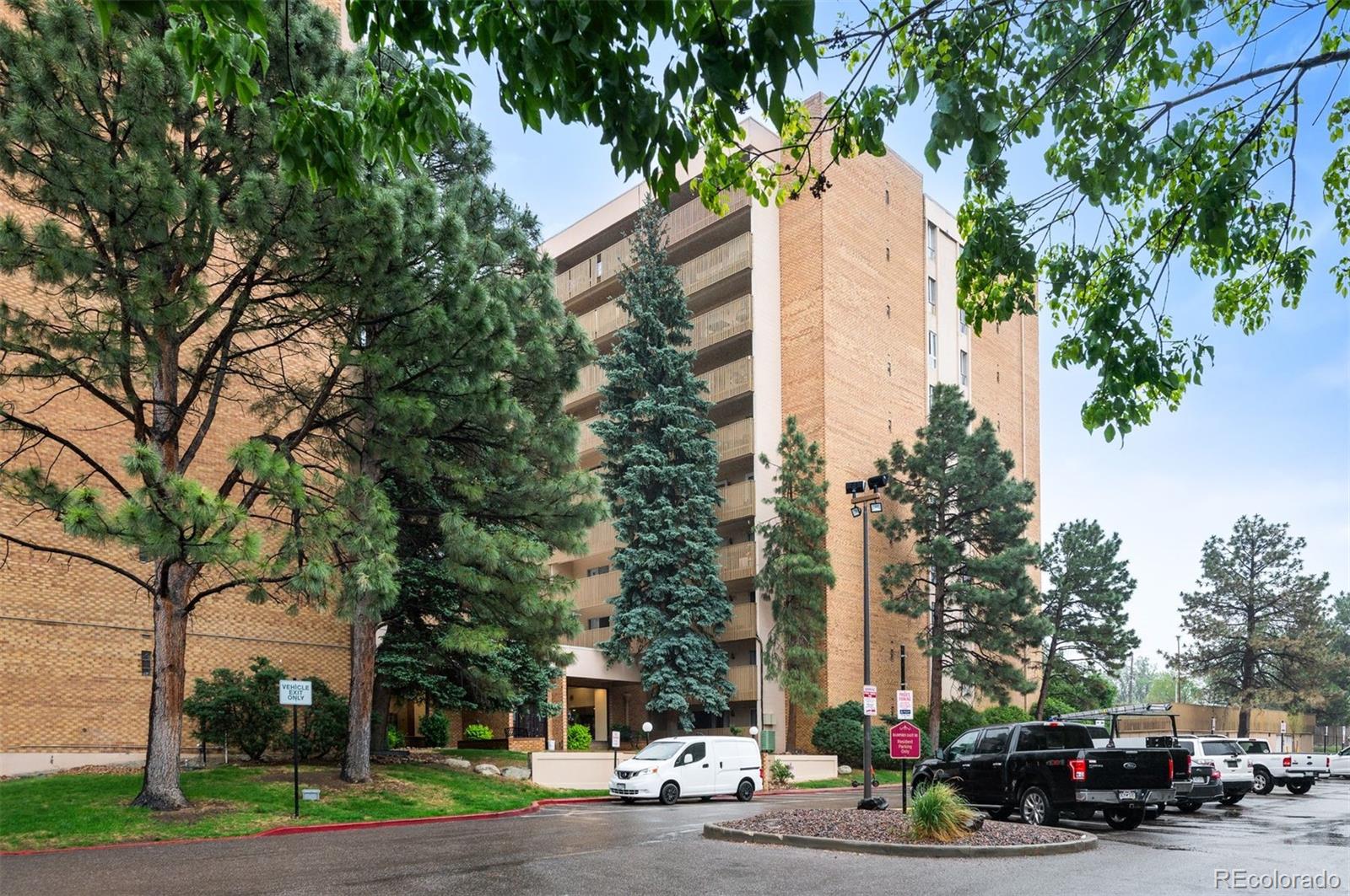 8060 E Girard Avenue Unit: 913