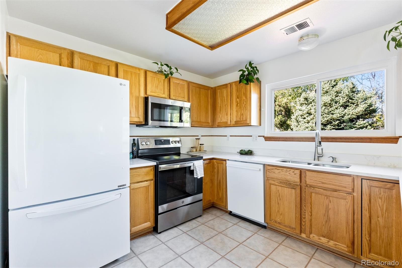 5443 S Killarney Street