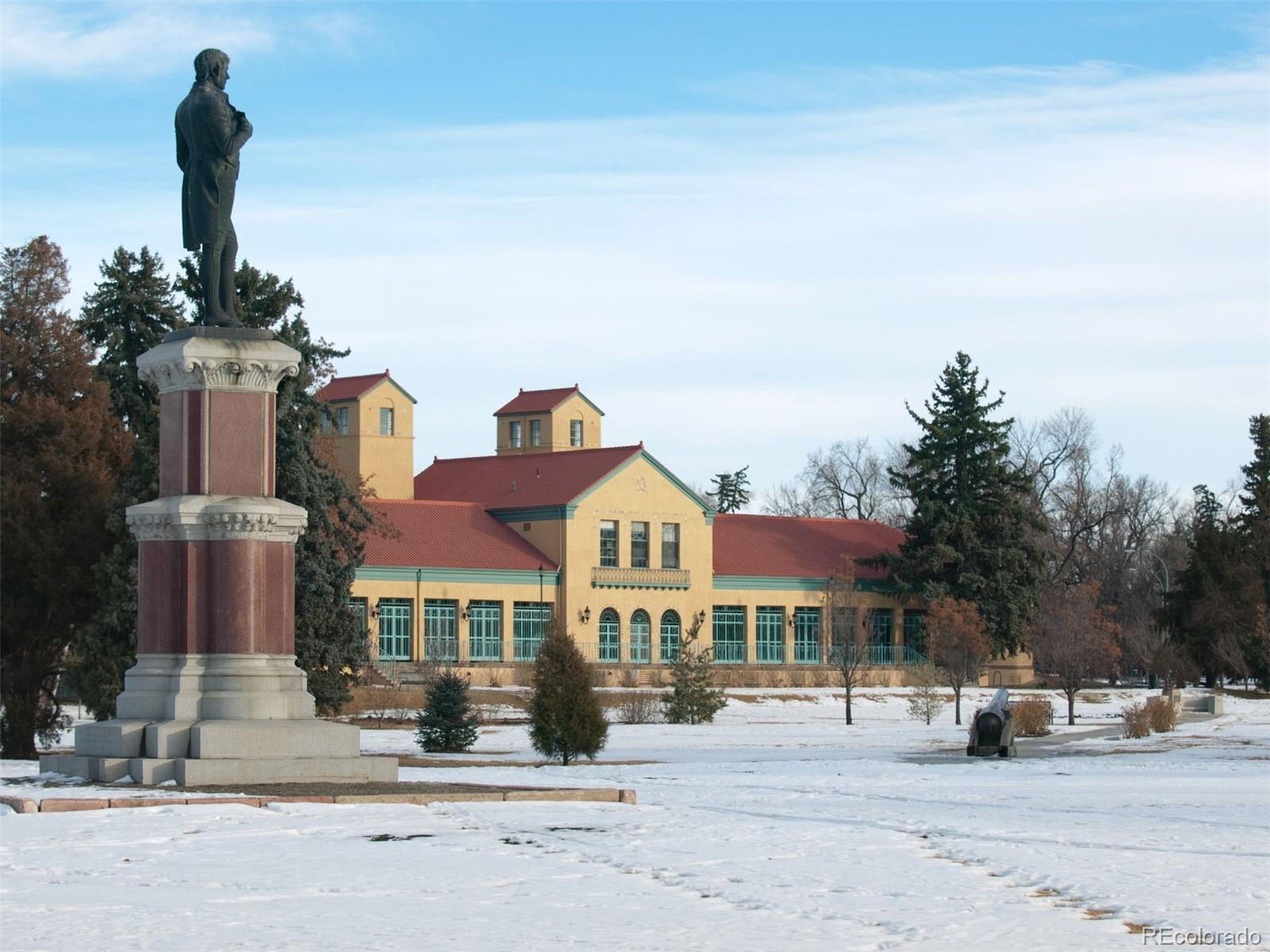 2539 N Lafayette Street