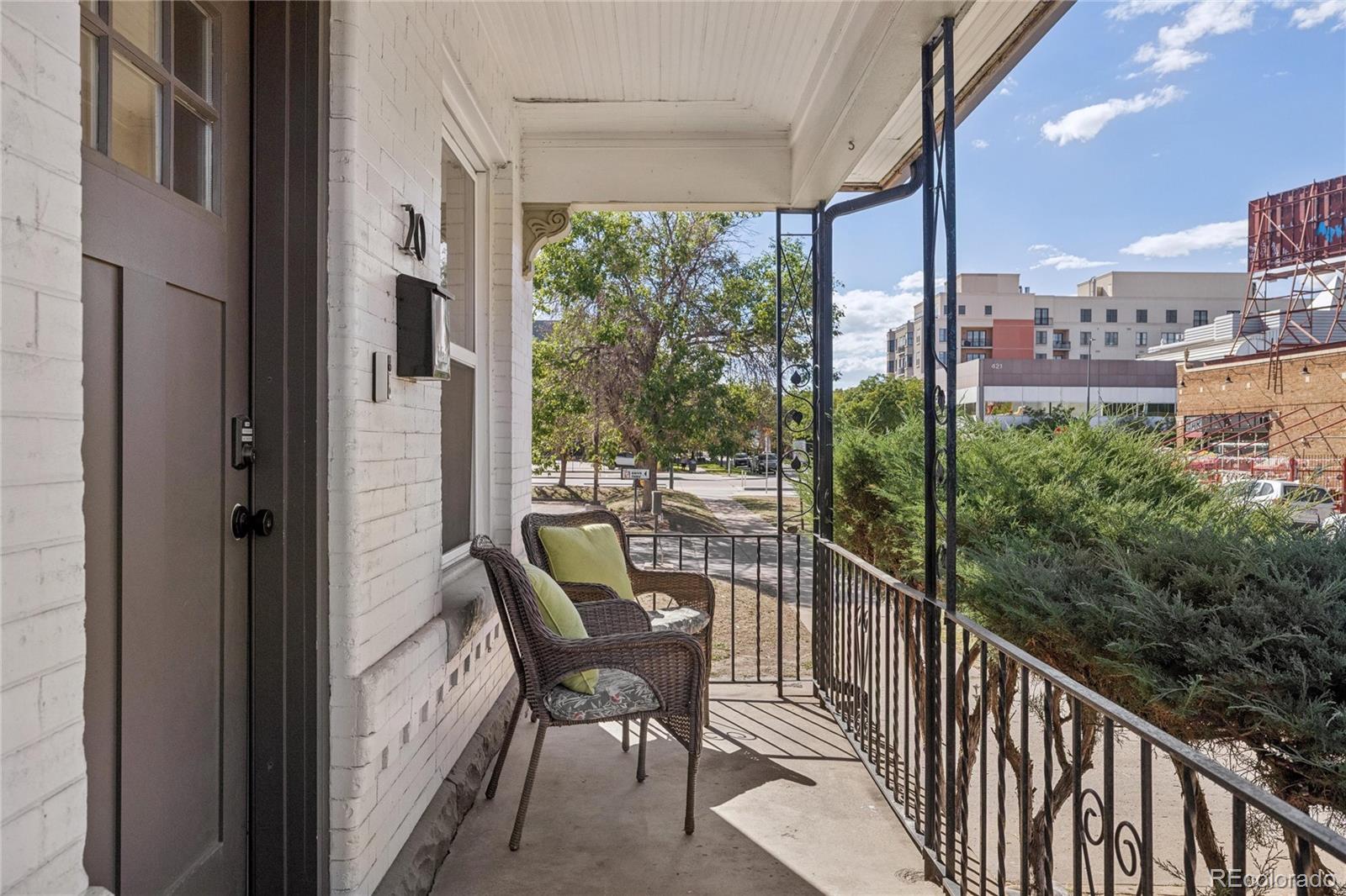 20 E 4th Avenue