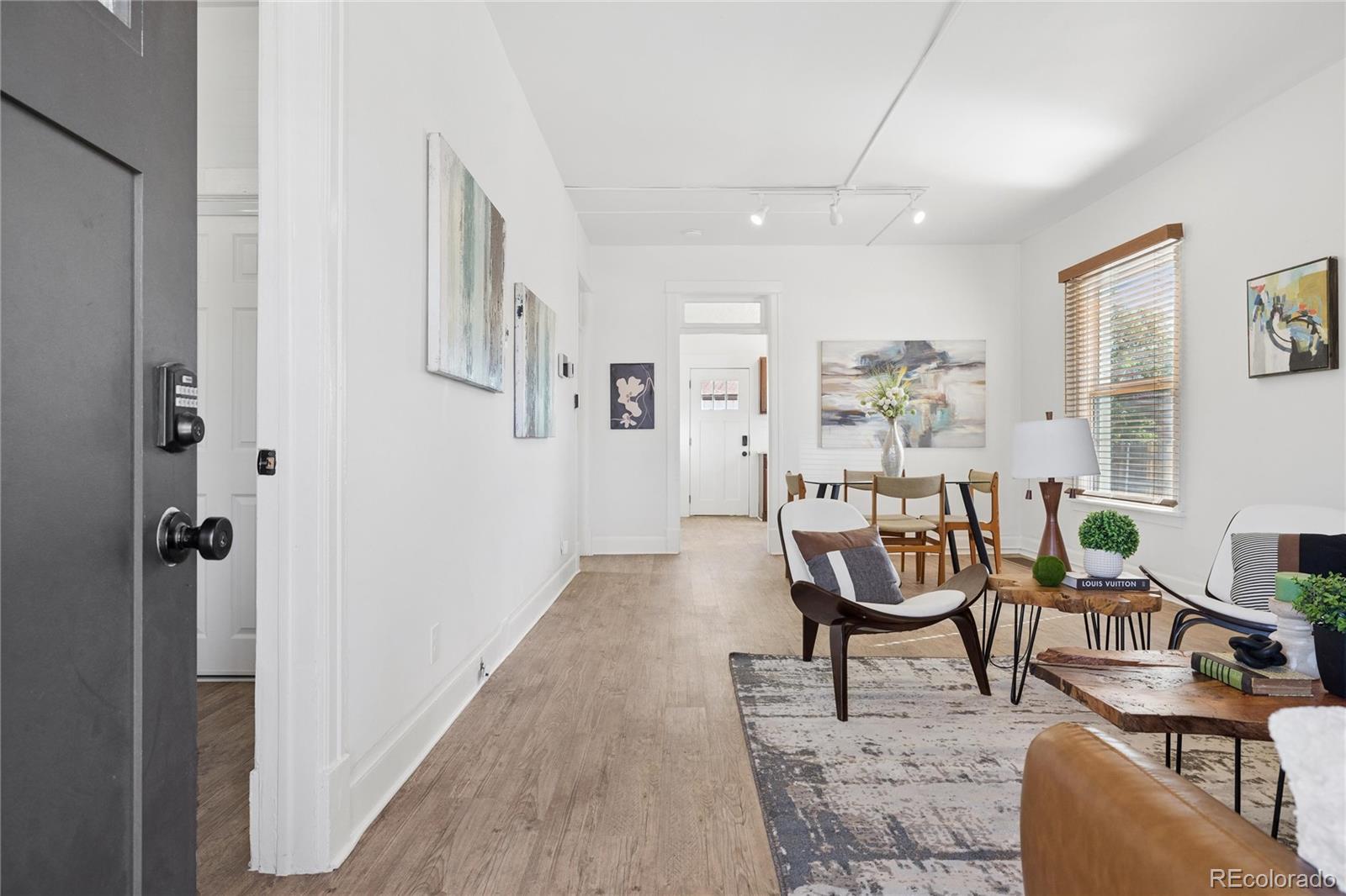 20 E 4th Avenue