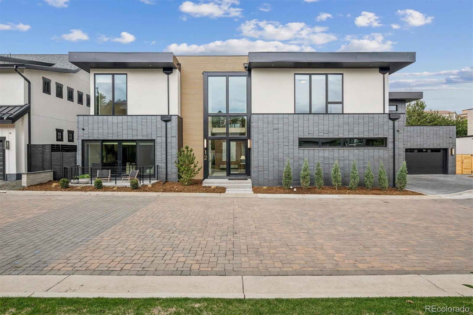 2821 E Cedar Avenue Unit: 12