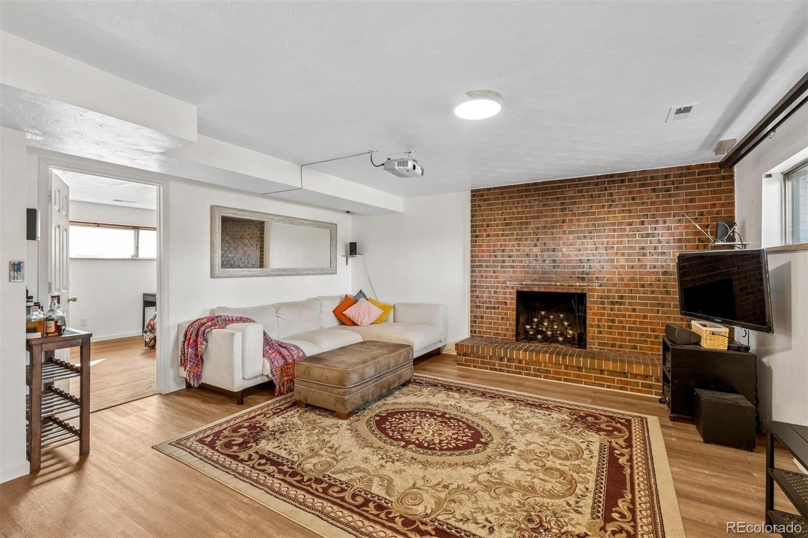 2921 S Downing Street