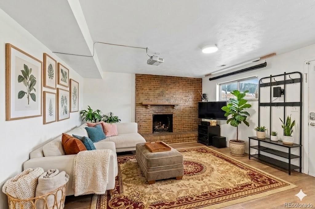 2921 S Downing Street