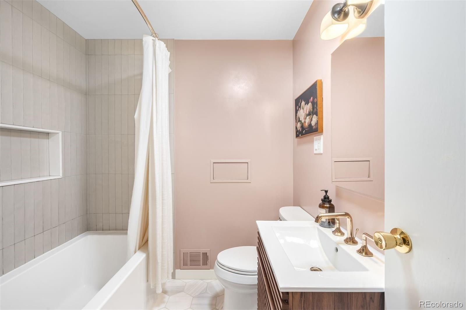 5480 E Jewell Avenue