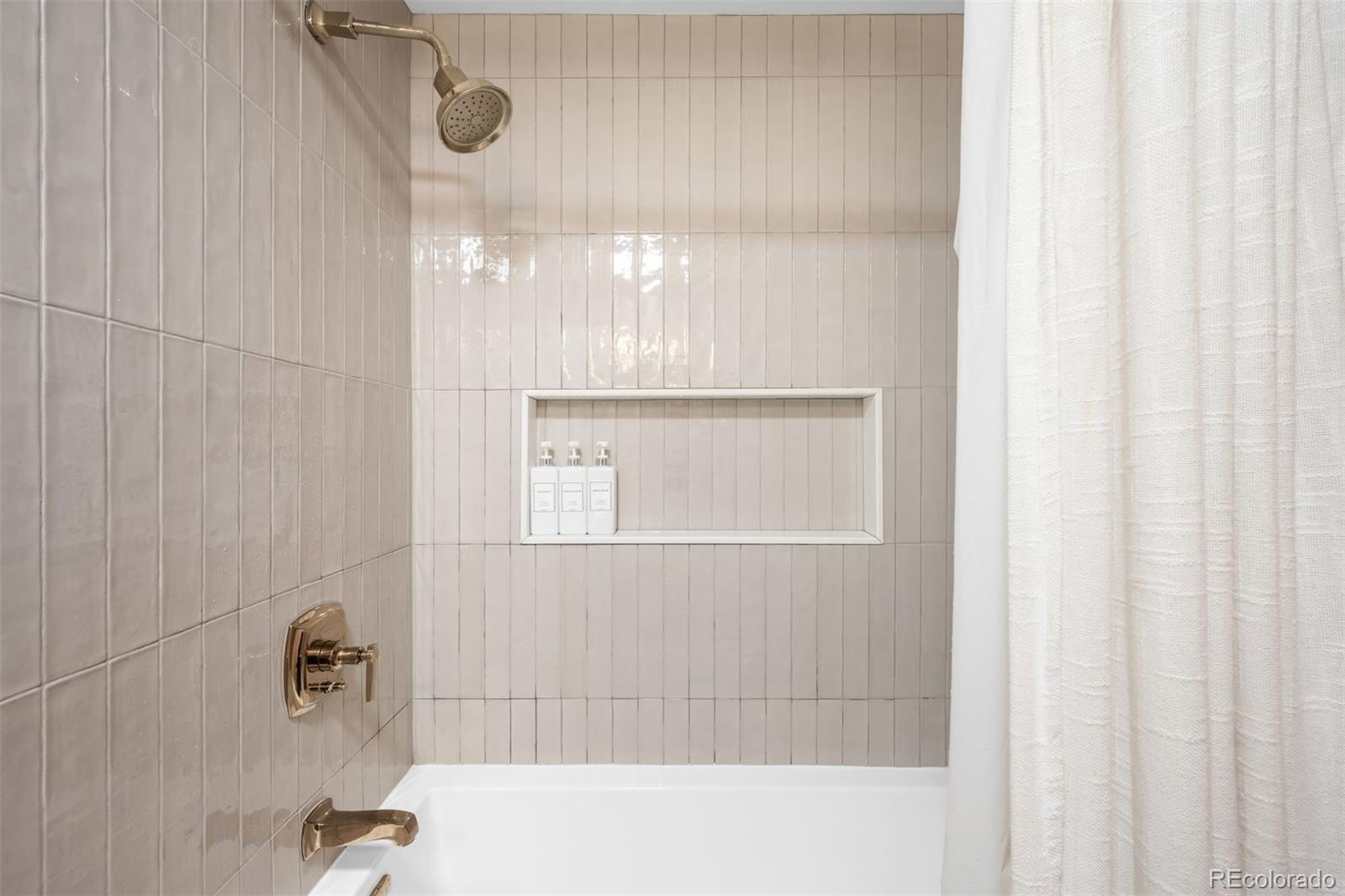 5480 E Jewell Avenue