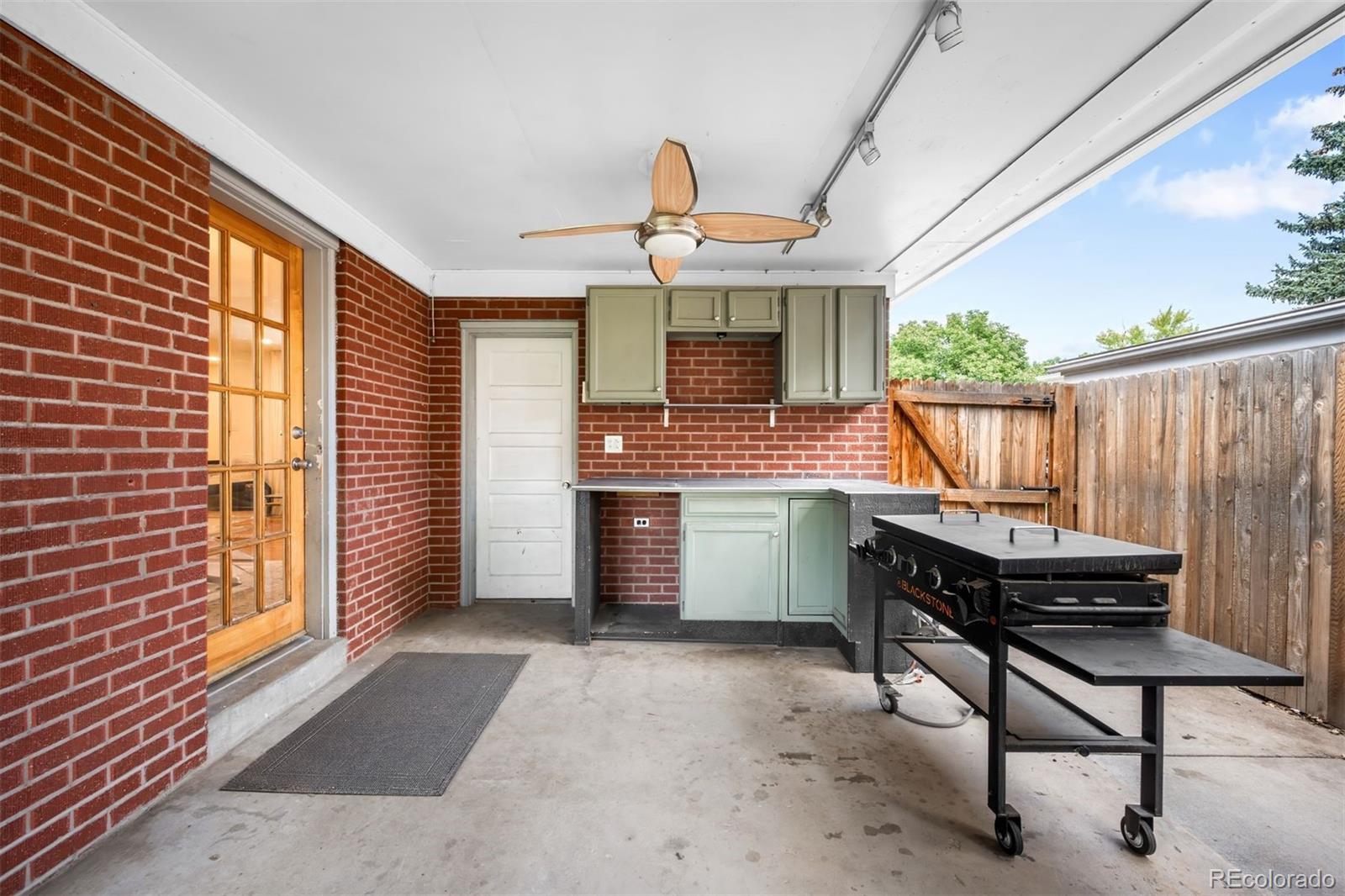 5480 E Jewell Avenue