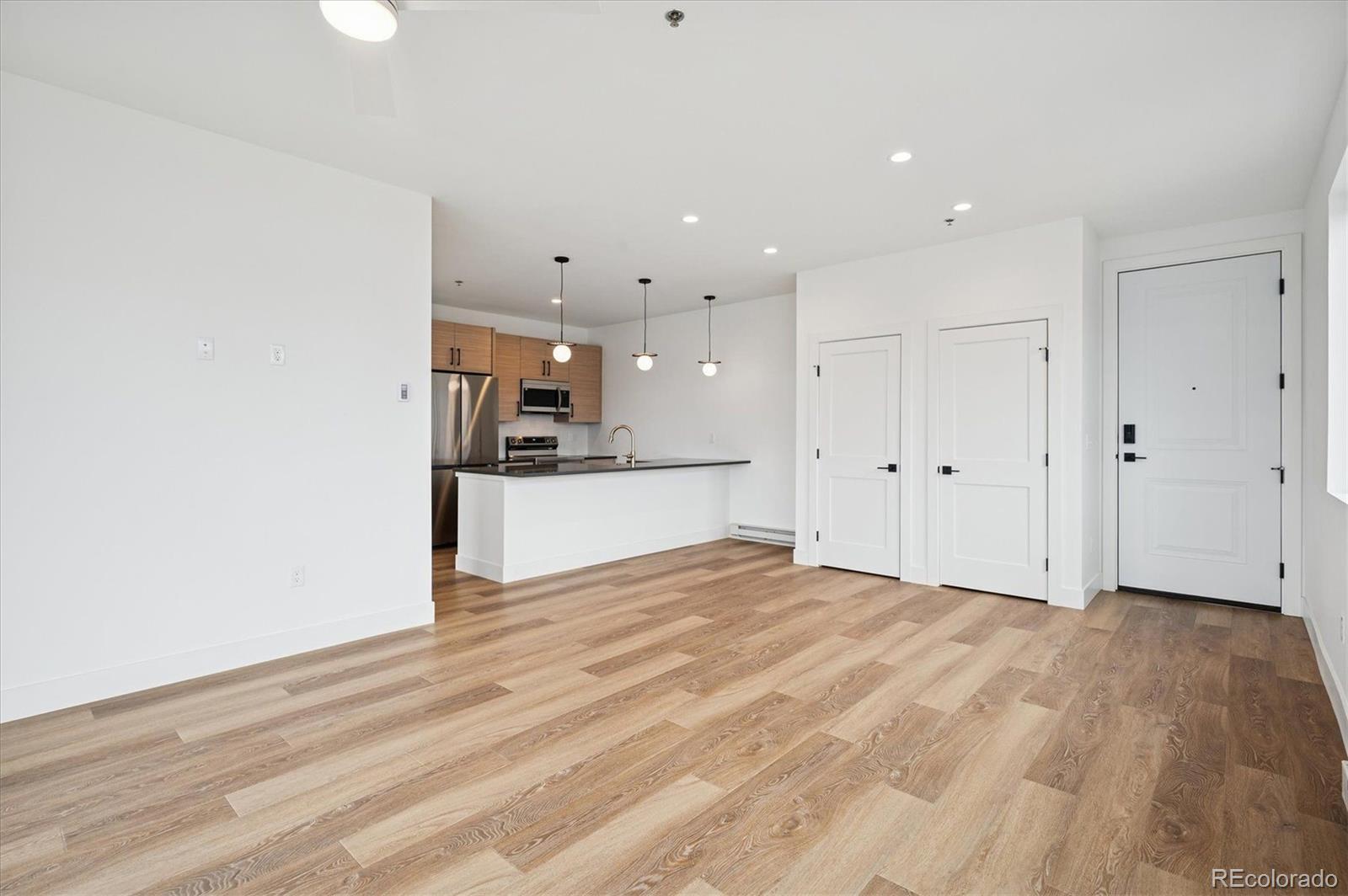 360 Sterling Loop Unit: 2