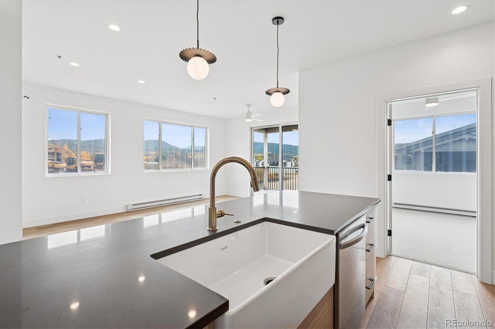 360 Sterling Loop Unit: 2