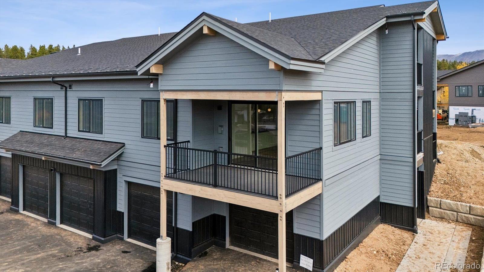 360 Sterling Loop Unit: 2