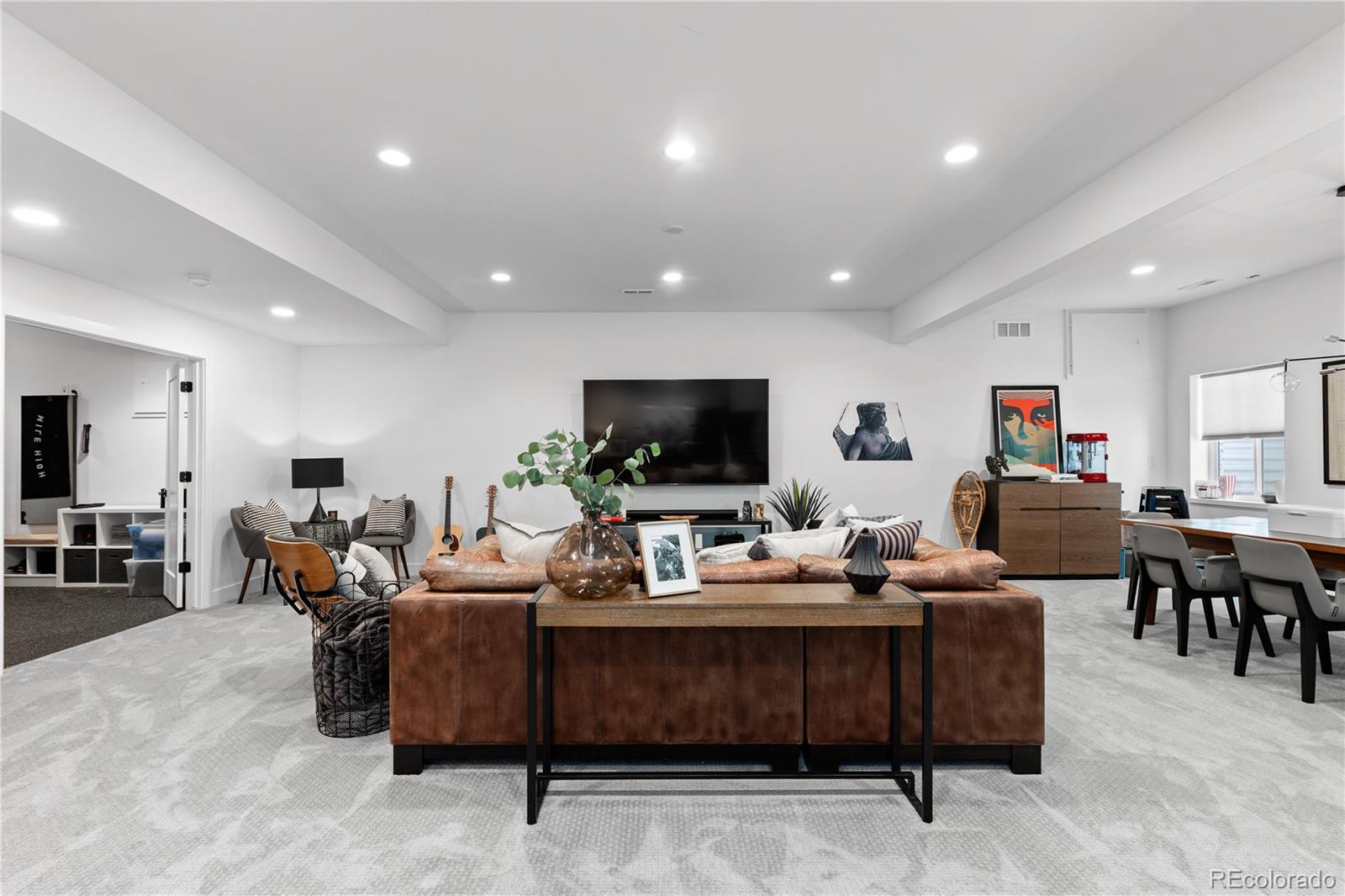 4684 E Dartmouth Avenue