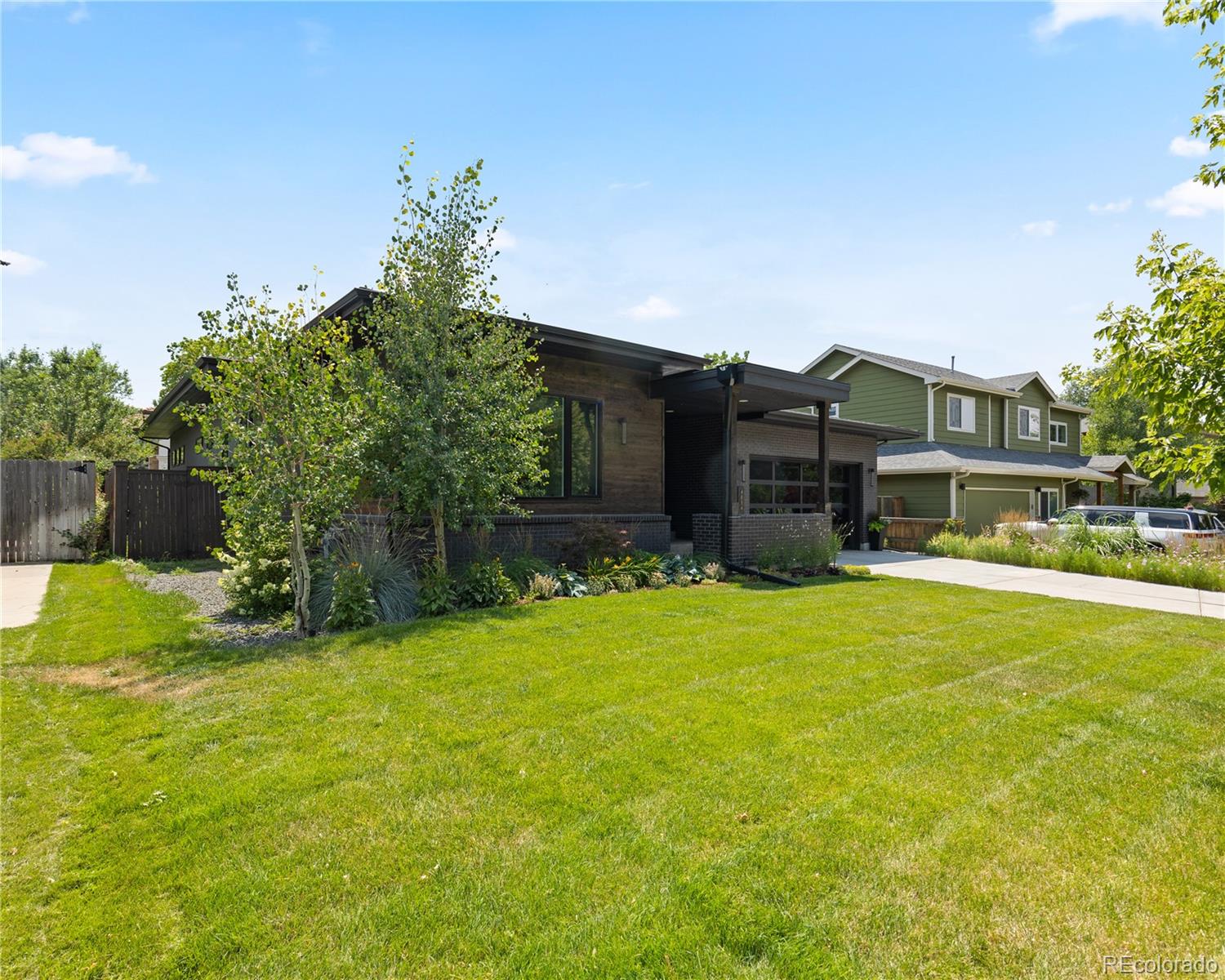 4684 E Dartmouth Avenue