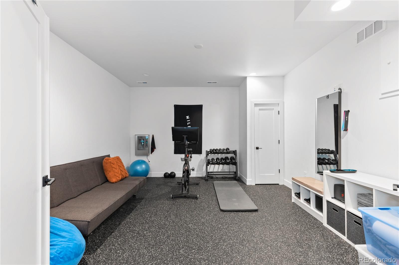 4684 E Dartmouth Avenue