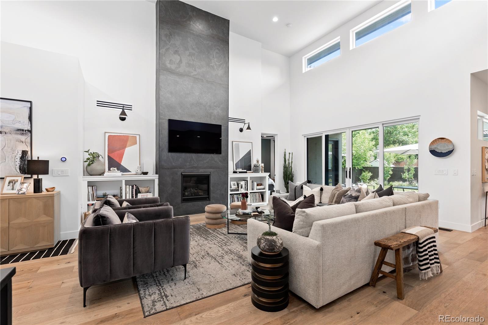 4684 E Dartmouth Avenue