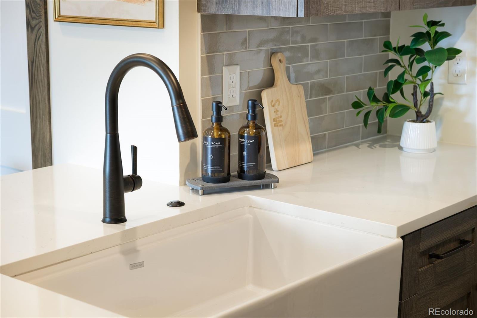 380 Sterling Loop Unit: 2