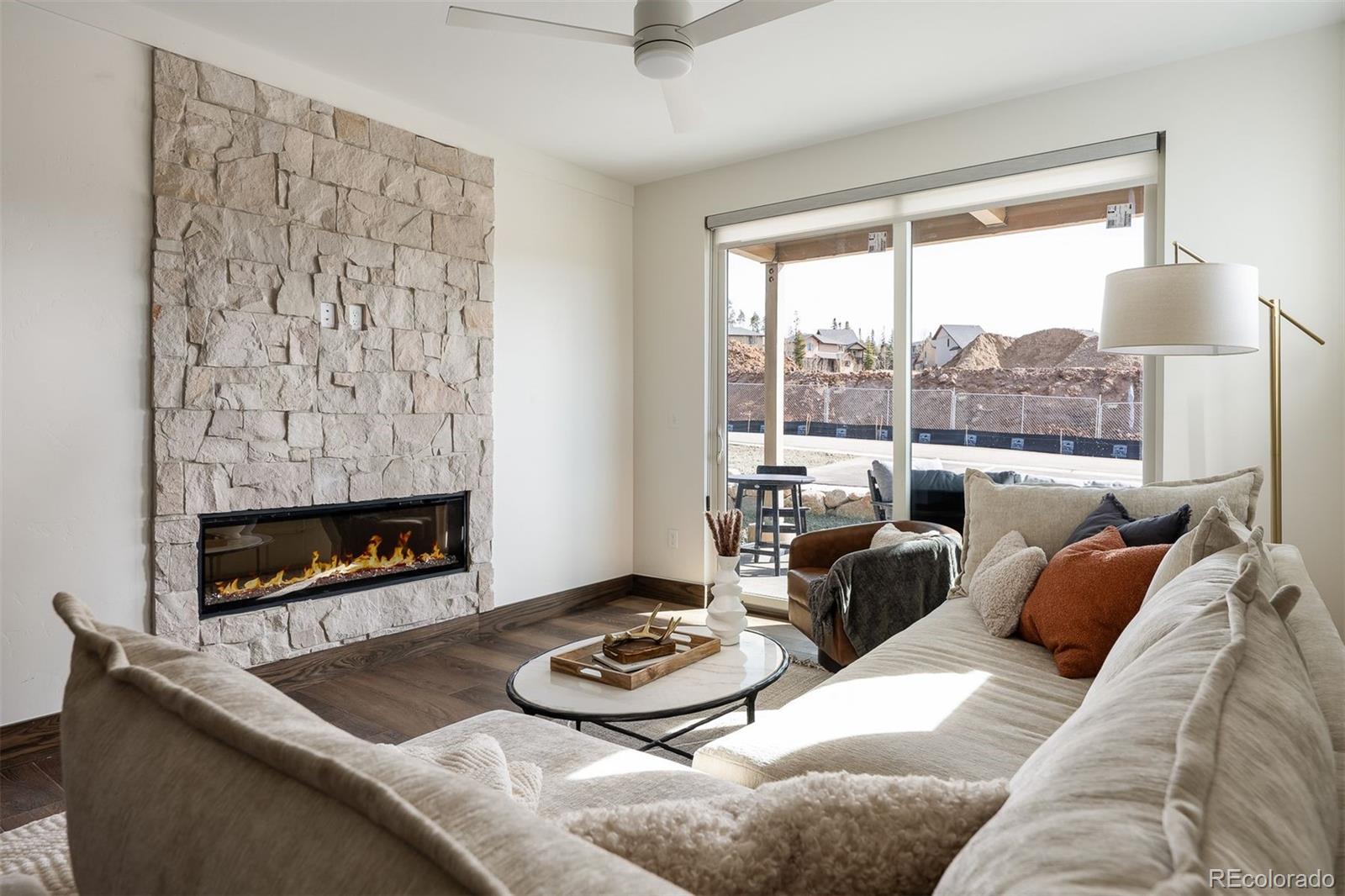 380 Sterling Loop Unit: 2