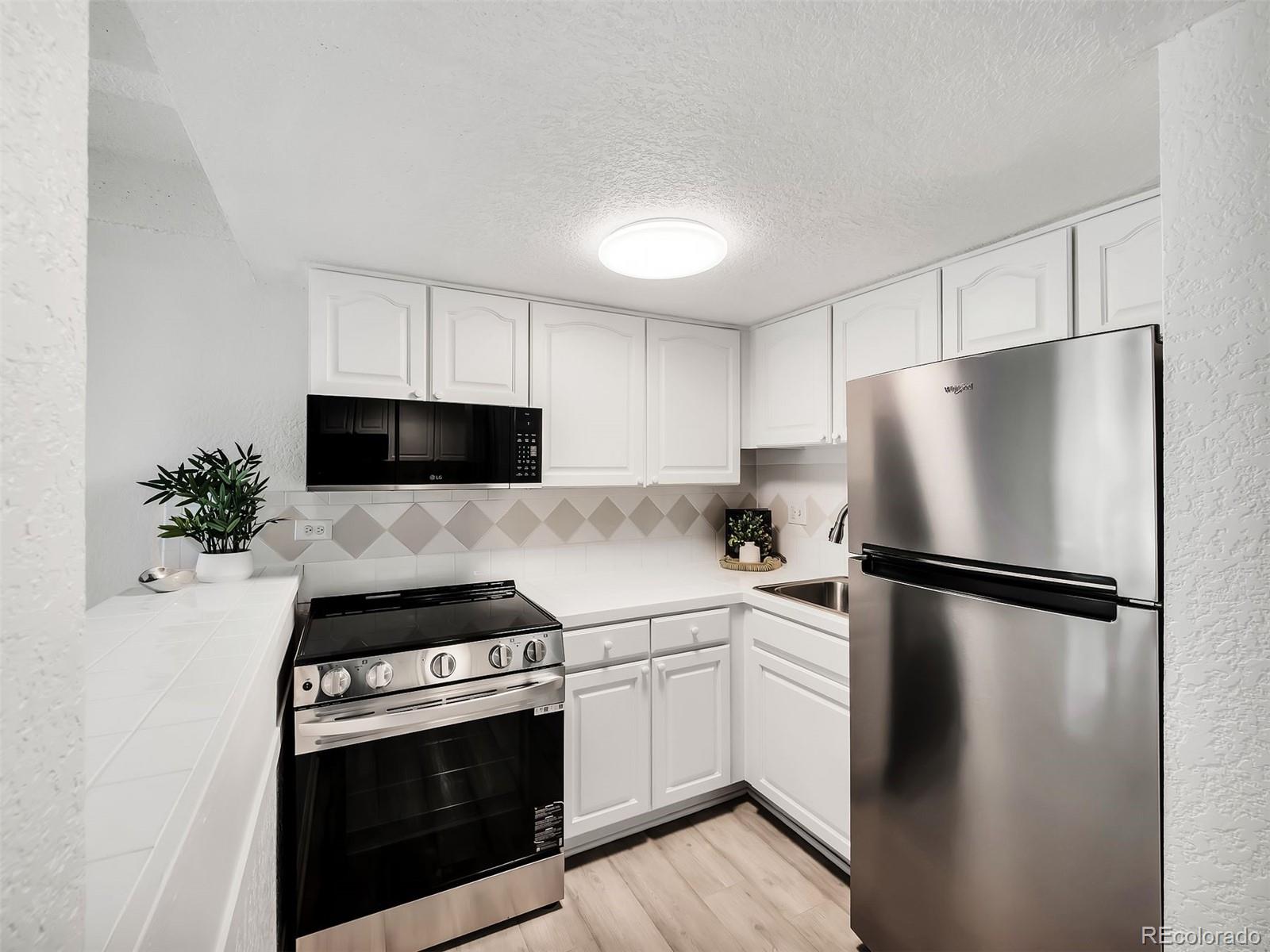 655 N Pearl Street Unit: 405