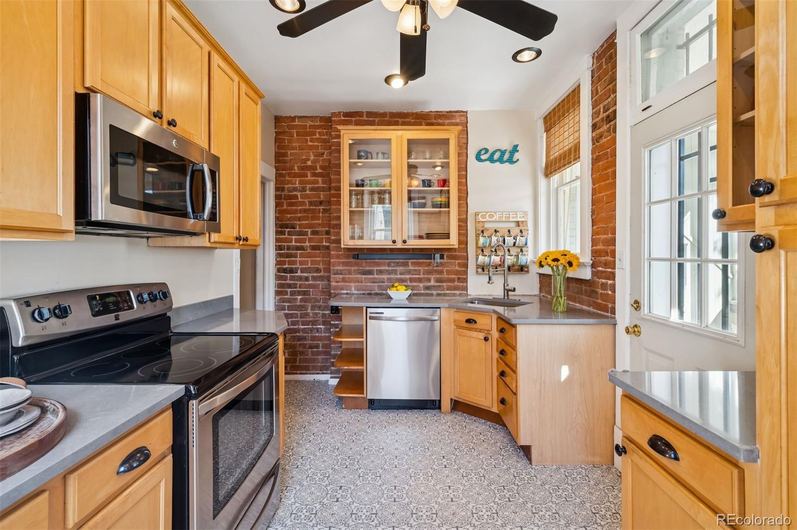 2218 N Gilpin Street