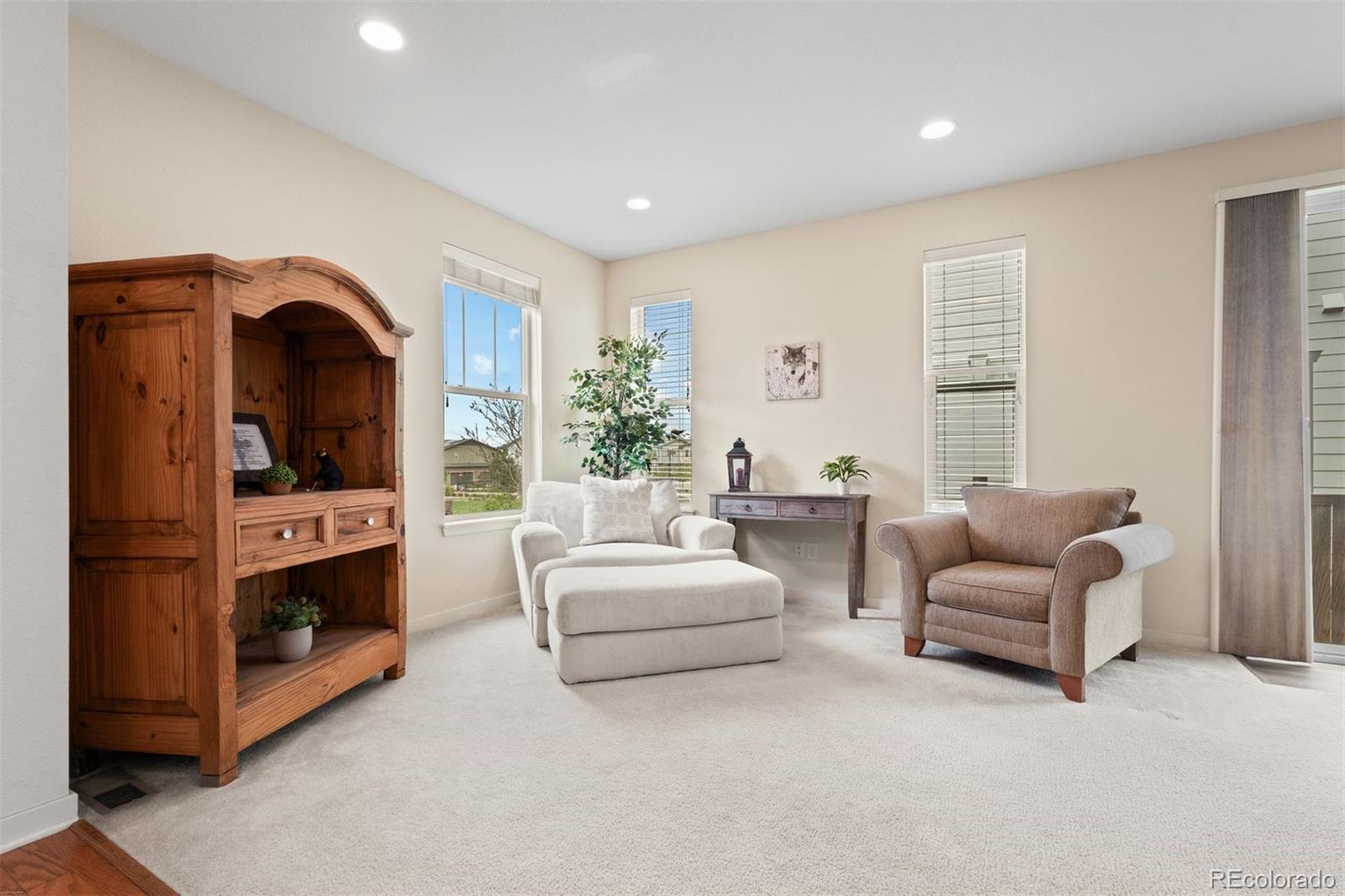 10053 Nadine Lane
