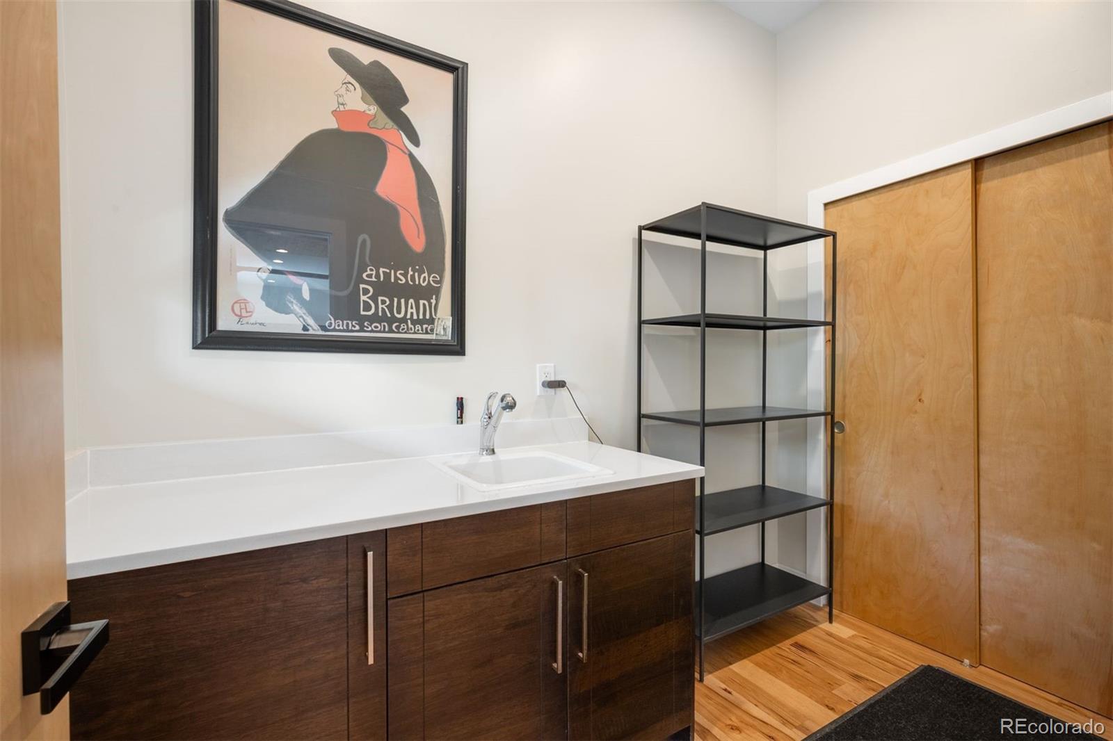 2669 N Cherry Street