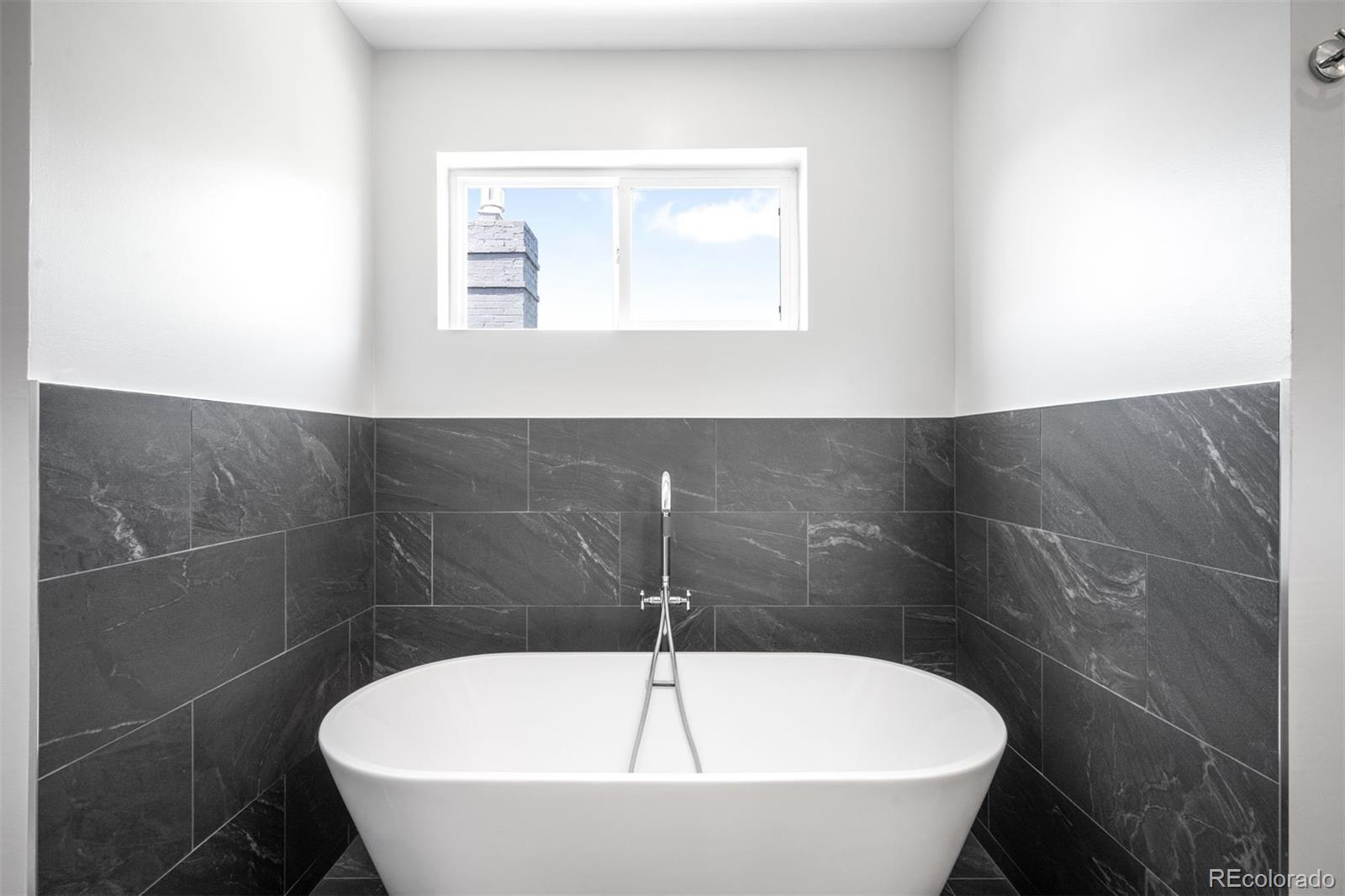 2669 N Cherry Street