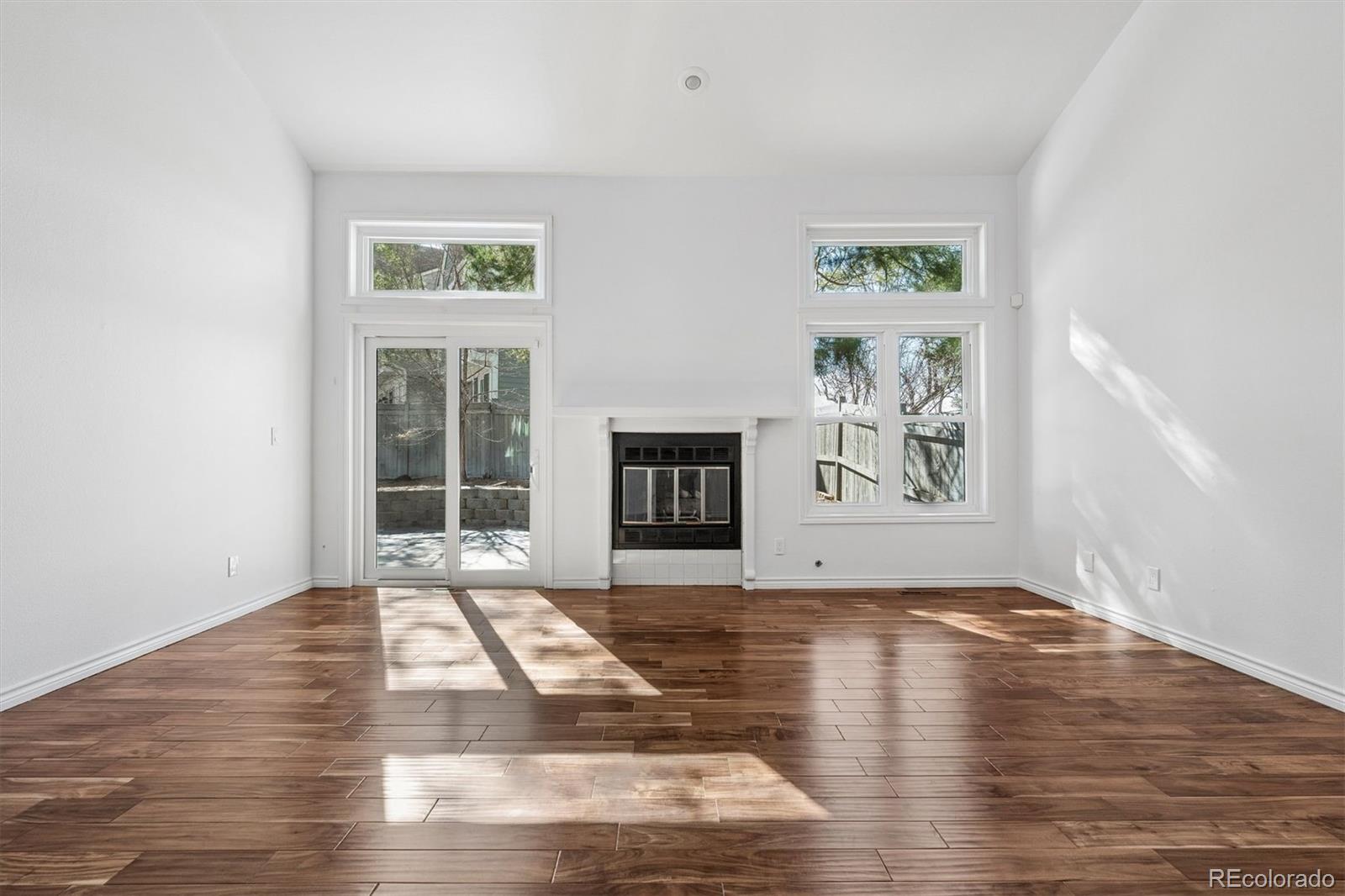 1655 S Syracuse Street