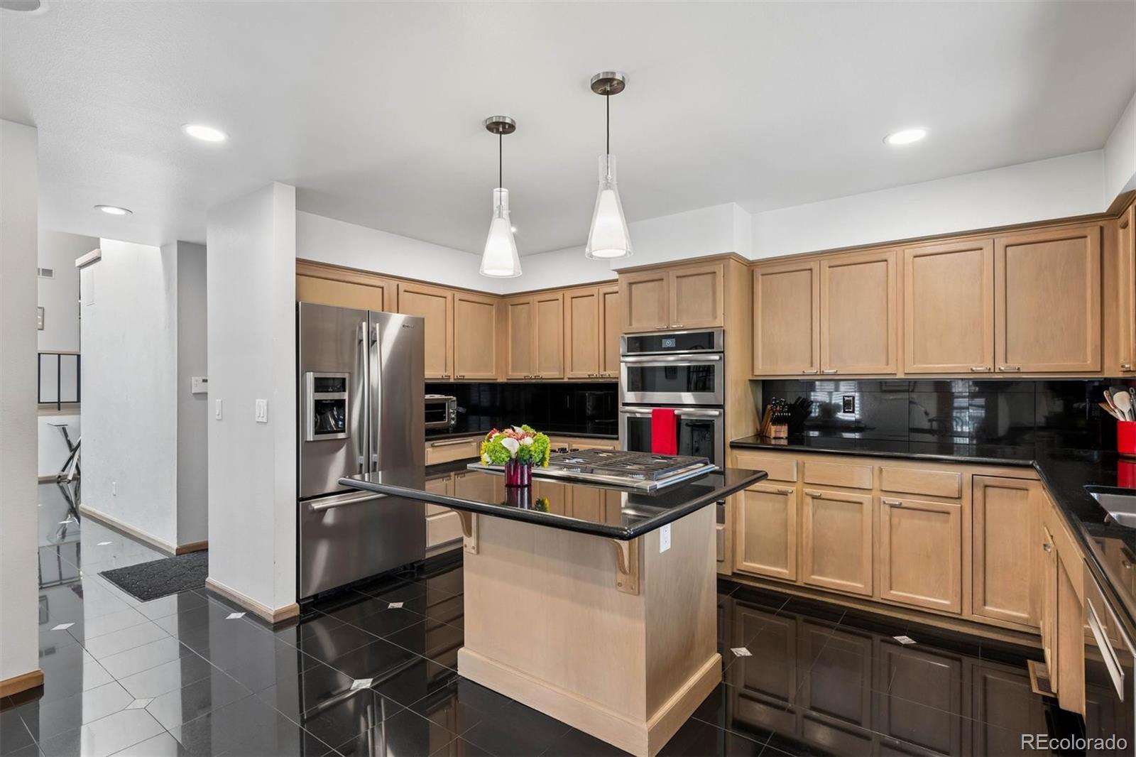 2777 S Elmira Street Unit: 17