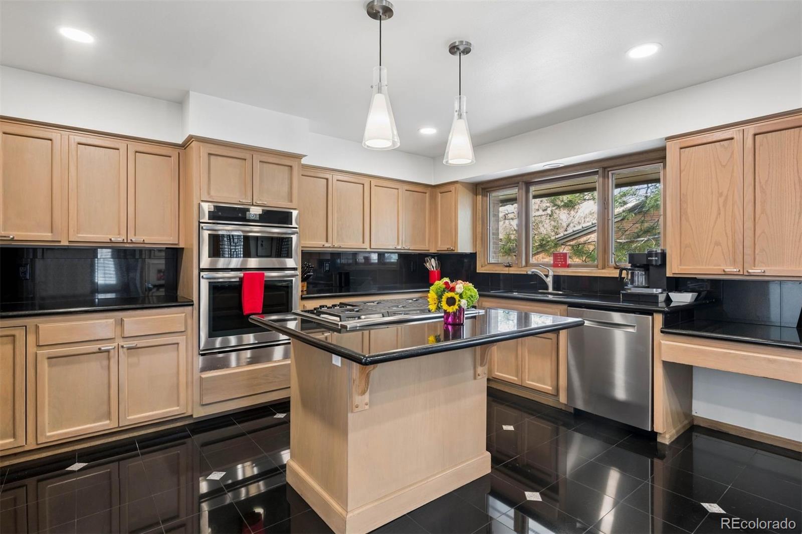 2777 S Elmira Street Unit: 17