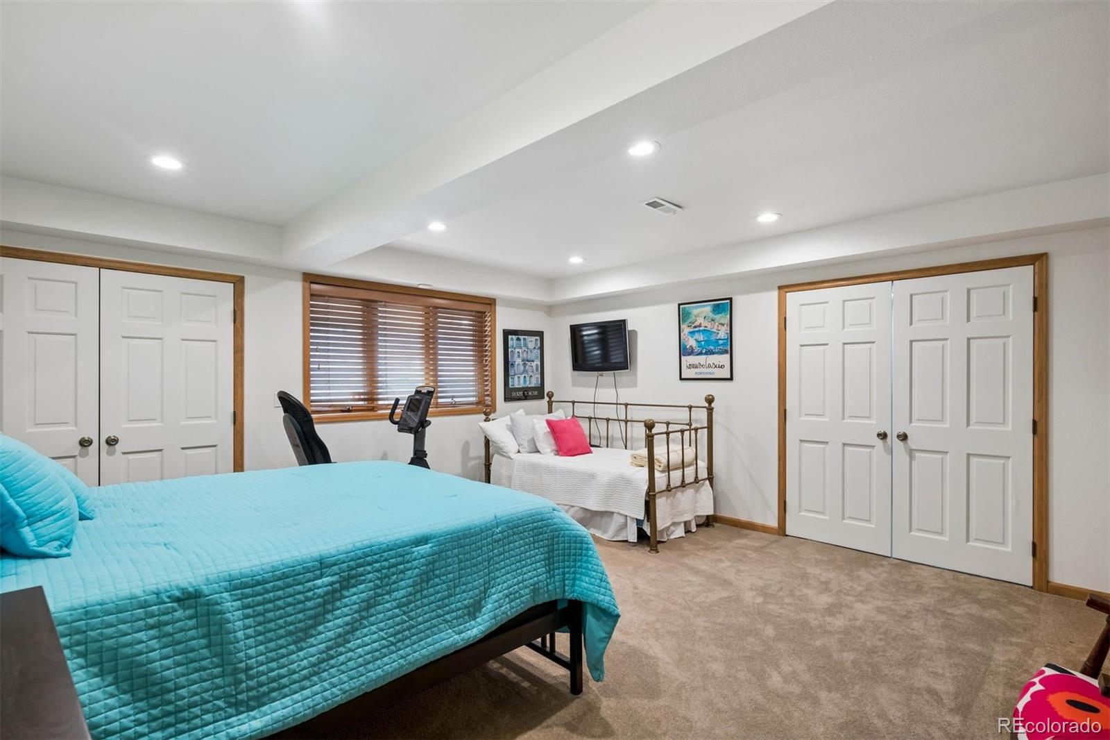 2777 S Elmira Street Unit: 17