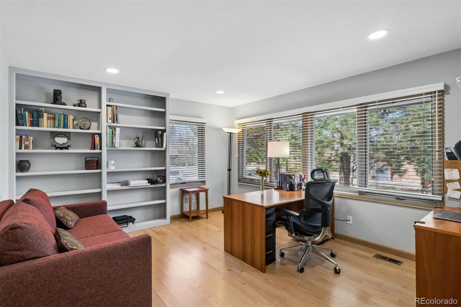 2777 S Elmira Street Unit: 17