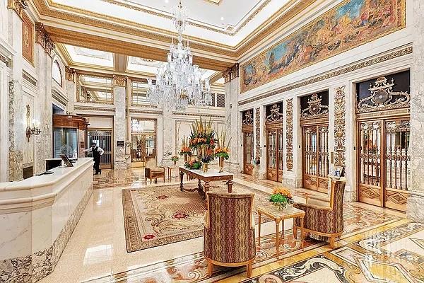 1 CENTRAL Park S 909