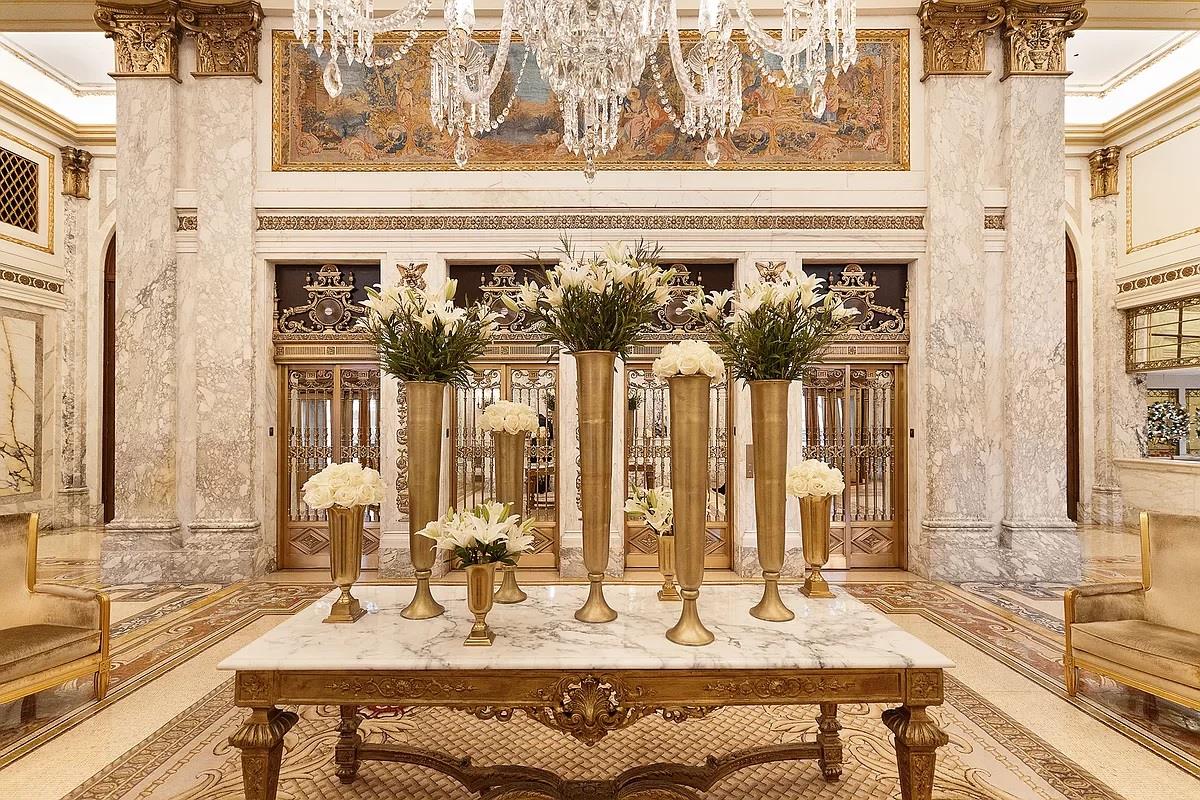 1 CENTRAL Park S 909