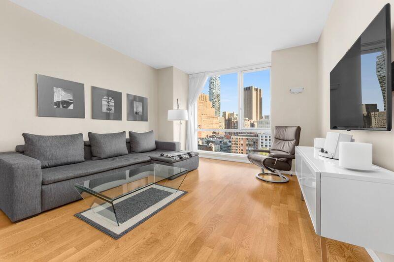 200 CHAMBERS Street 12F