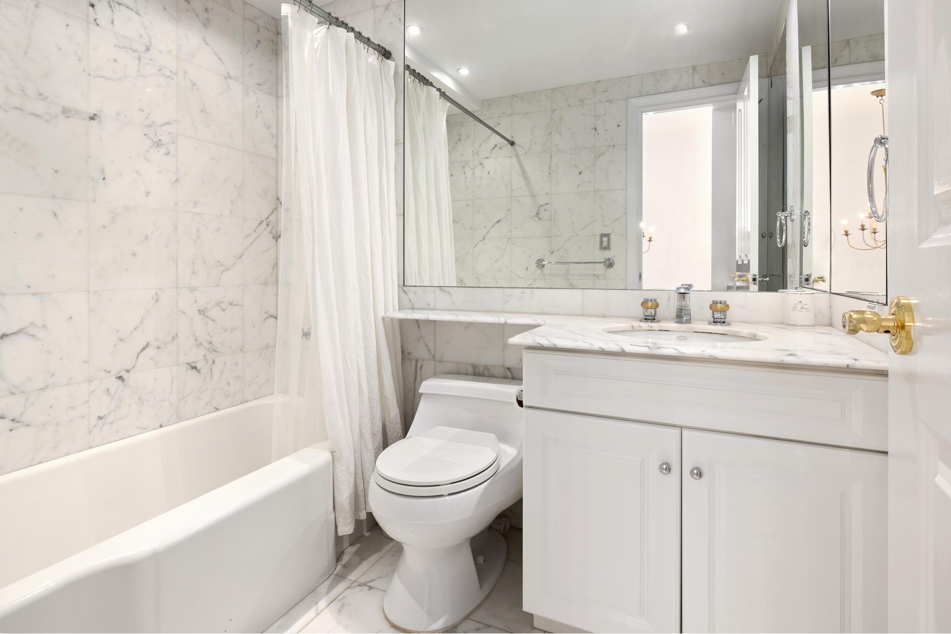 220 MADISON Avenue 11M