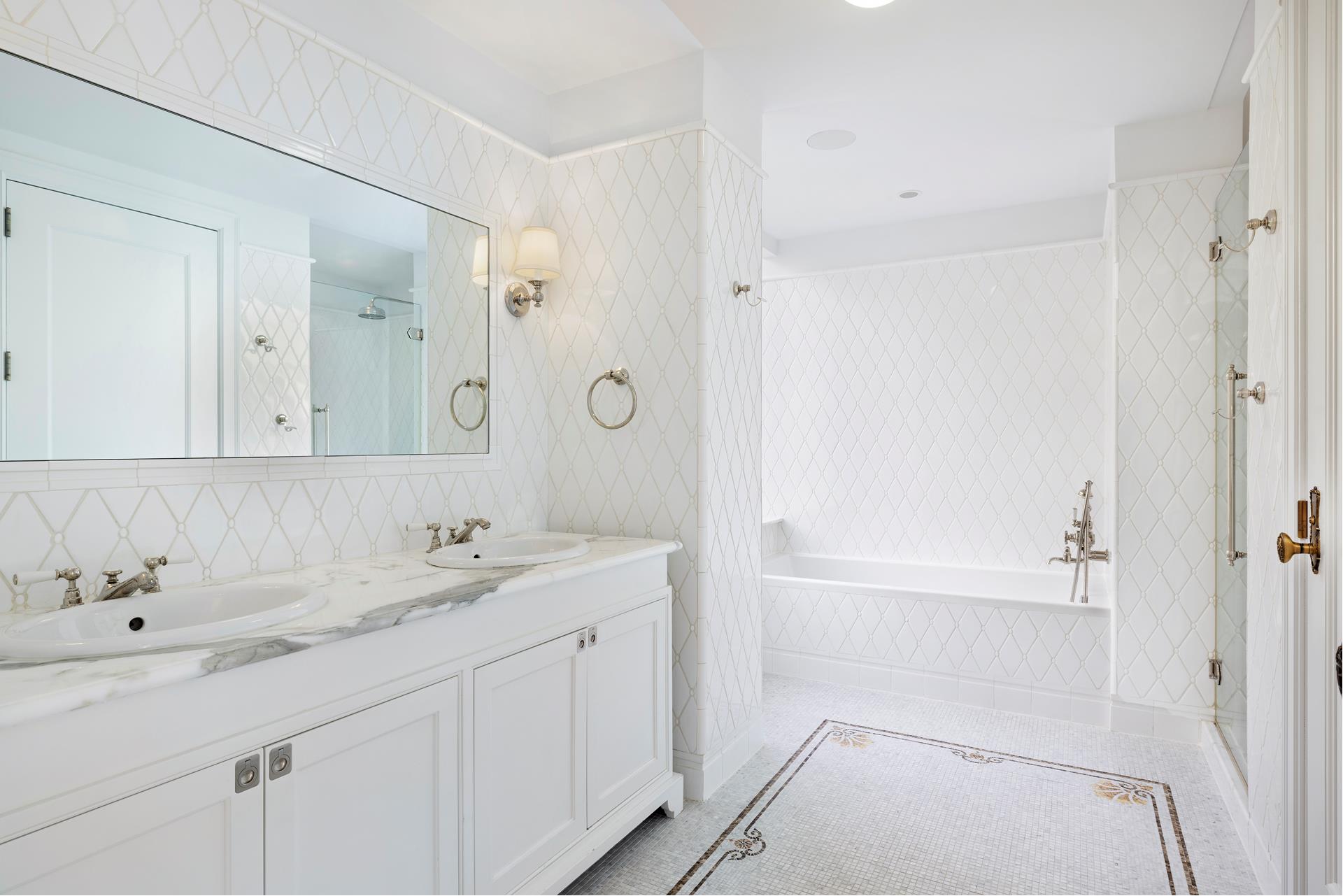 1 CENTRAL Park S PH11