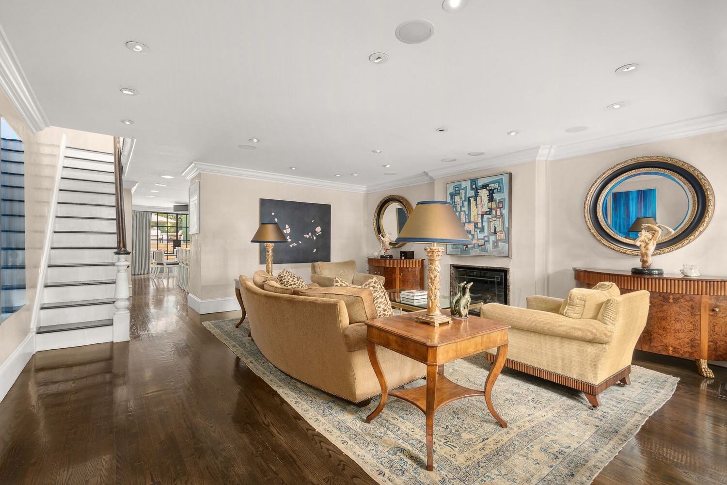 518 E 89TH Street