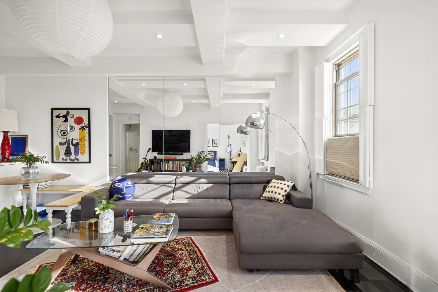24 5TH Avenue 1609