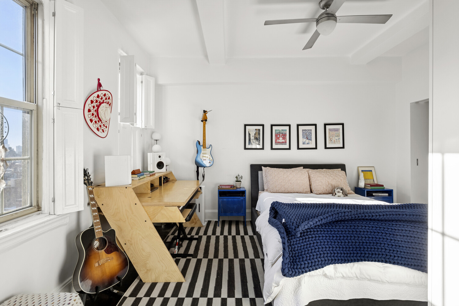 24 5TH Avenue 1609