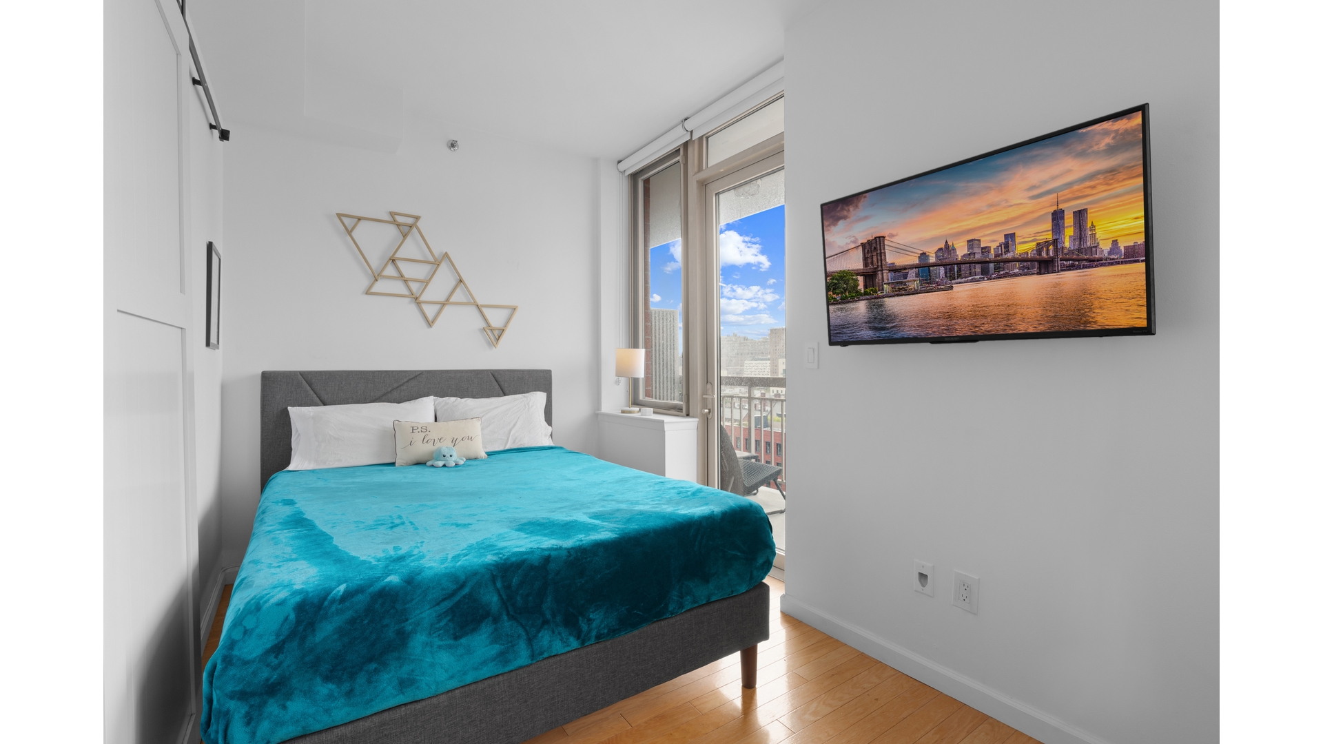 520 W 23RD Street 14A