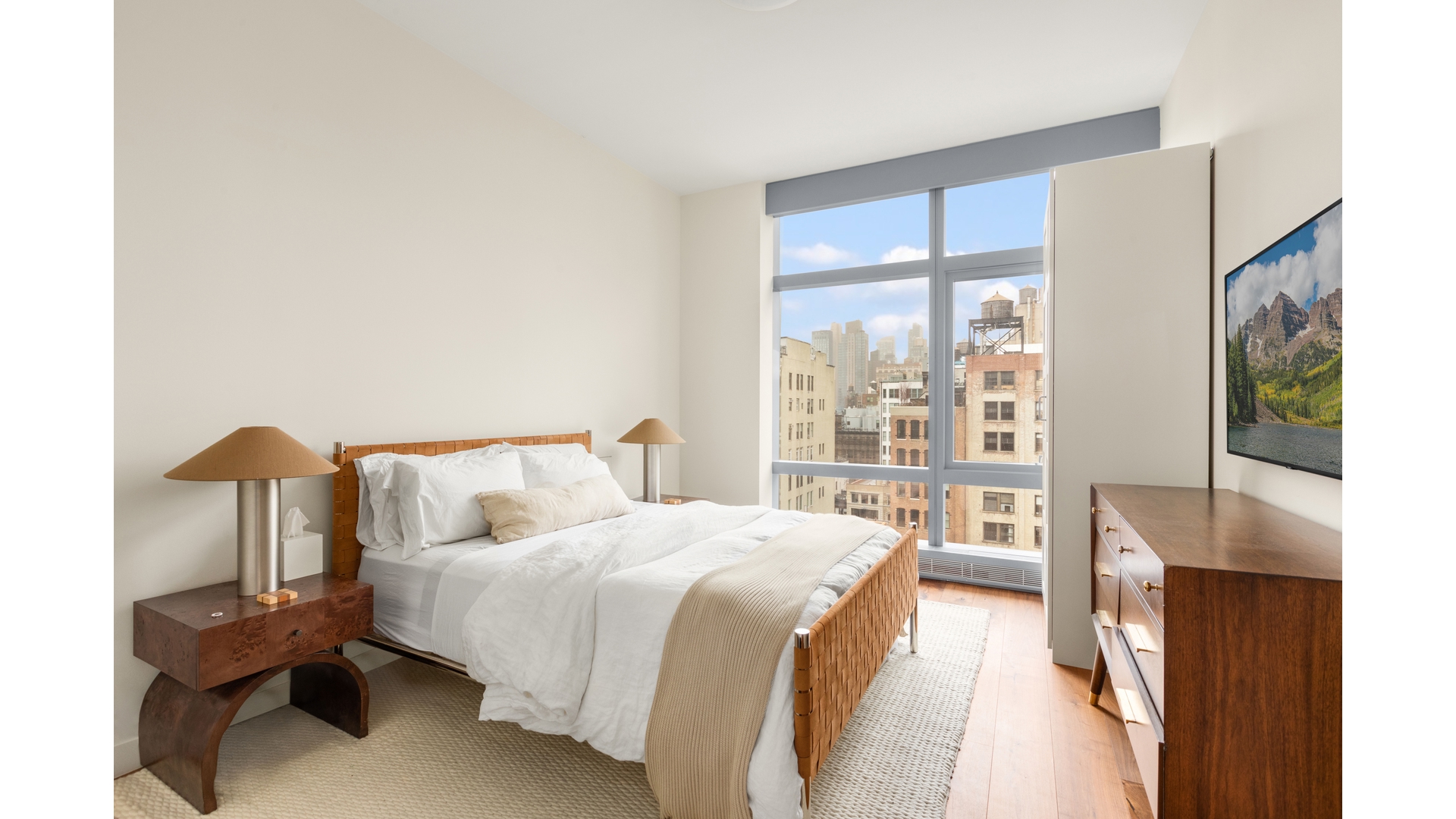 35 W 15TH Street 11E