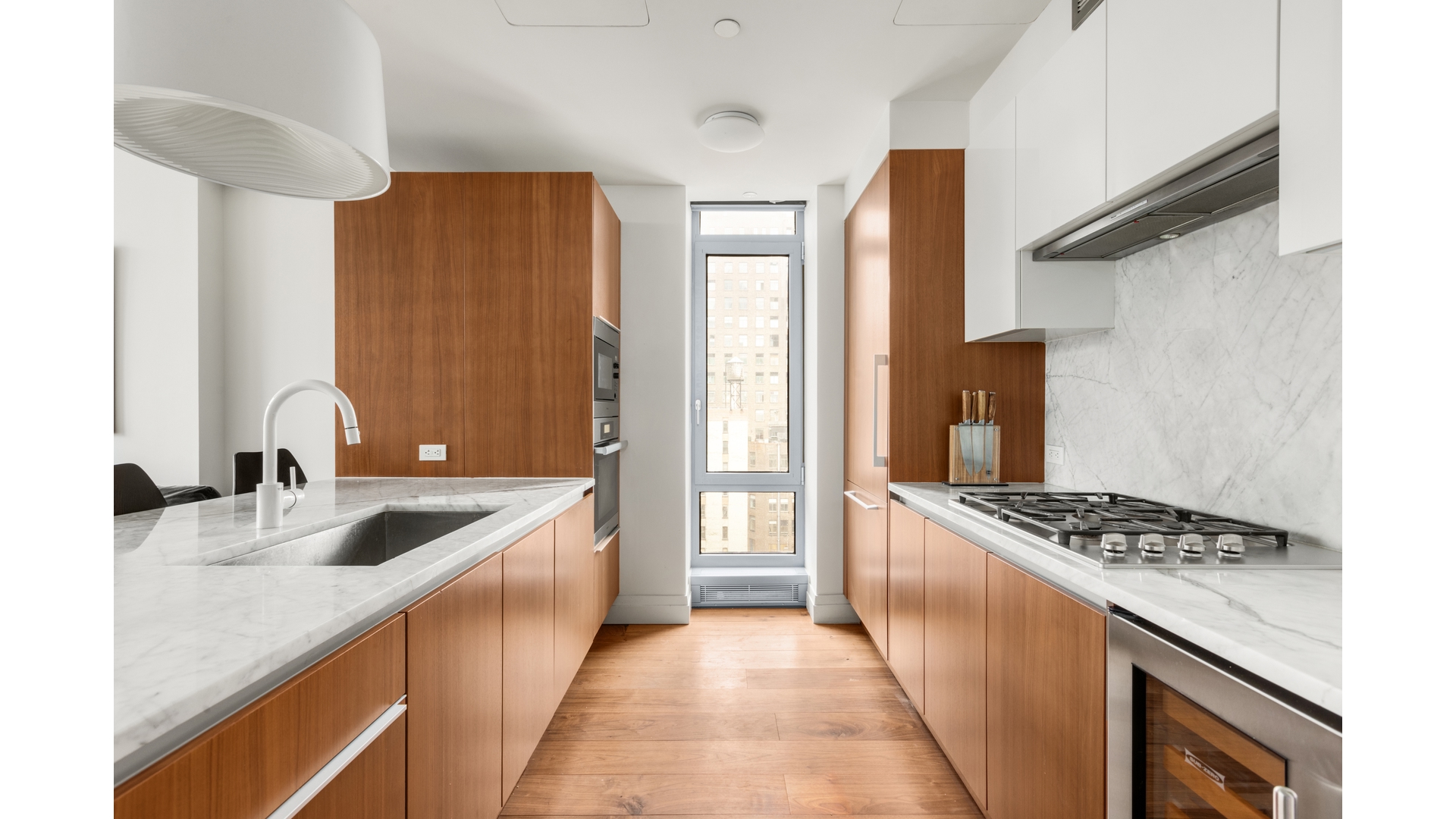 35 W 15TH Street 11E