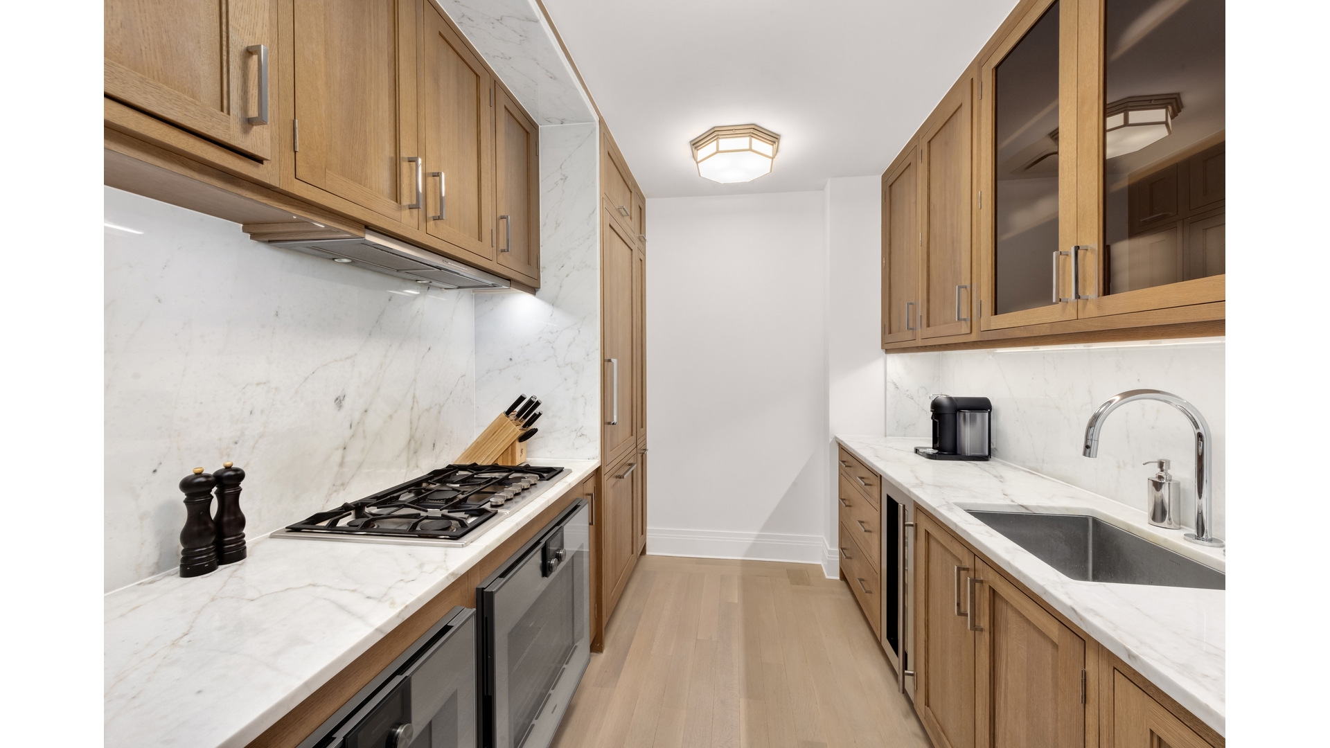 30 PARK Place 42C