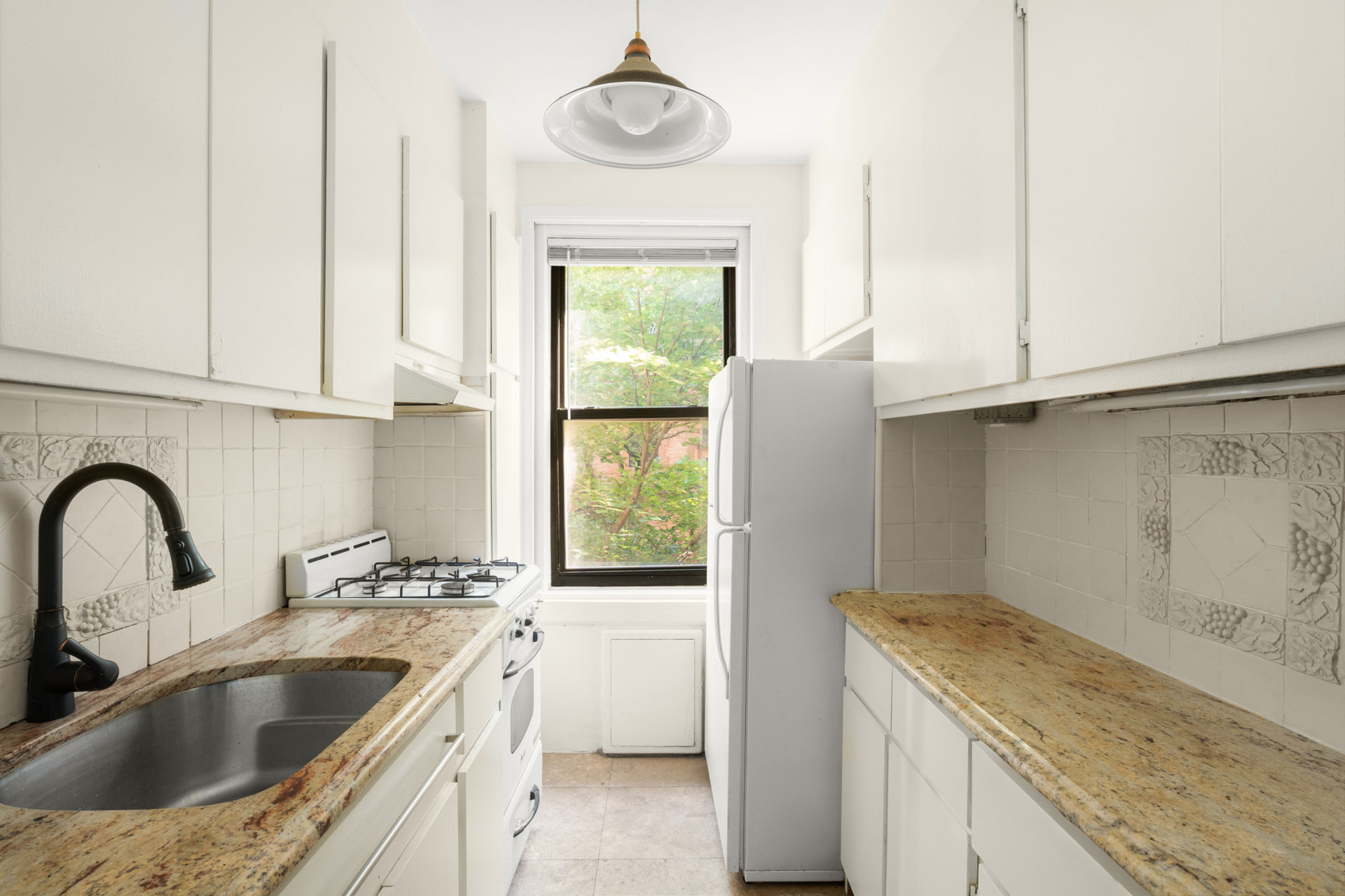 336 W END Avenue 3D