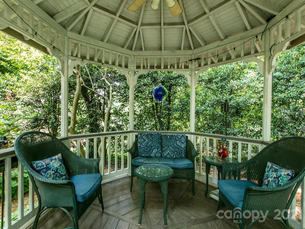 84 Oakland Road