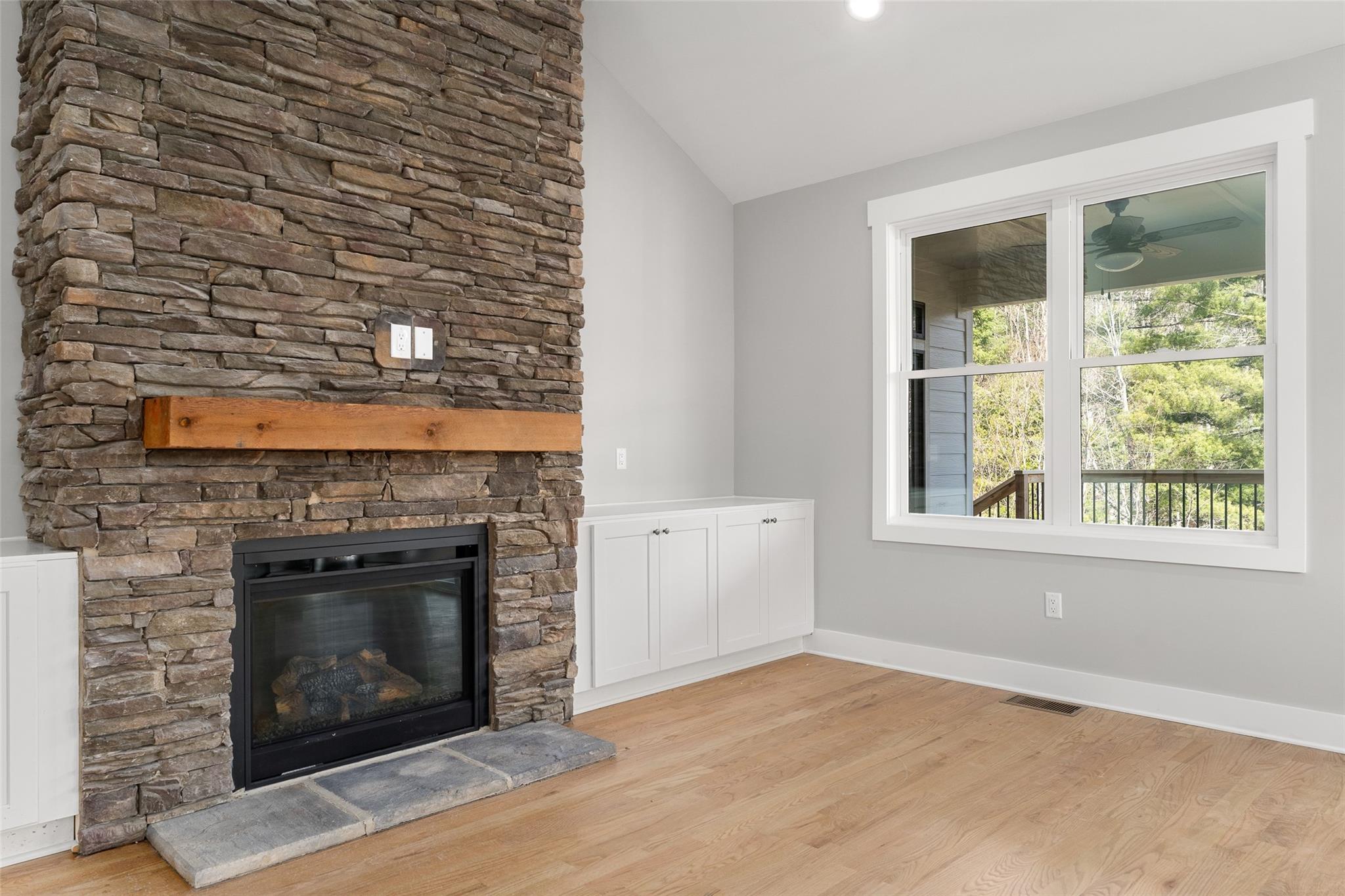 243 Hogans View Circle