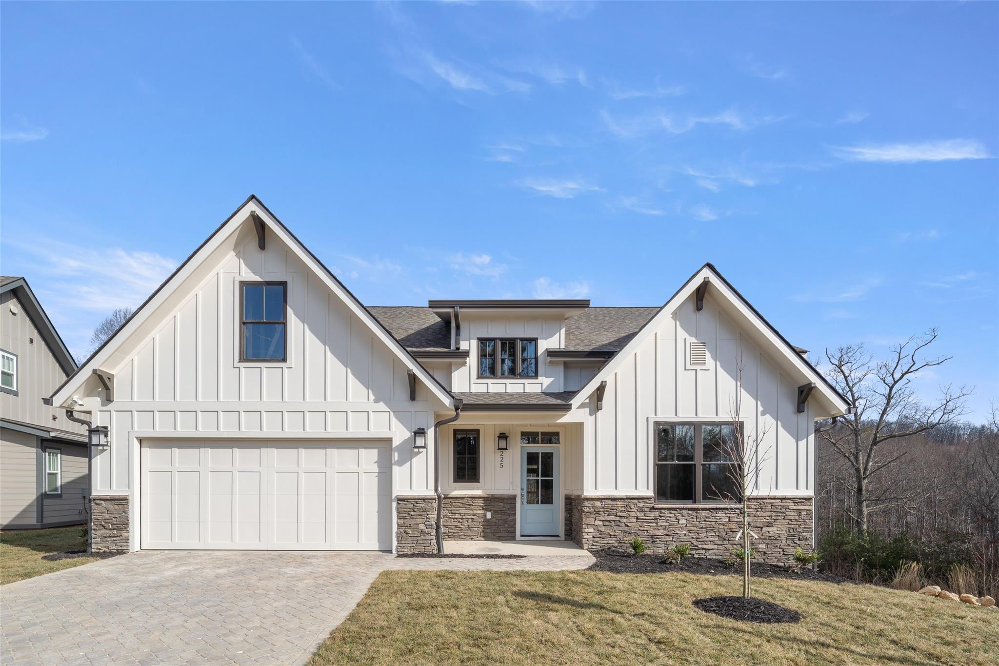 243 Hogans View Circle