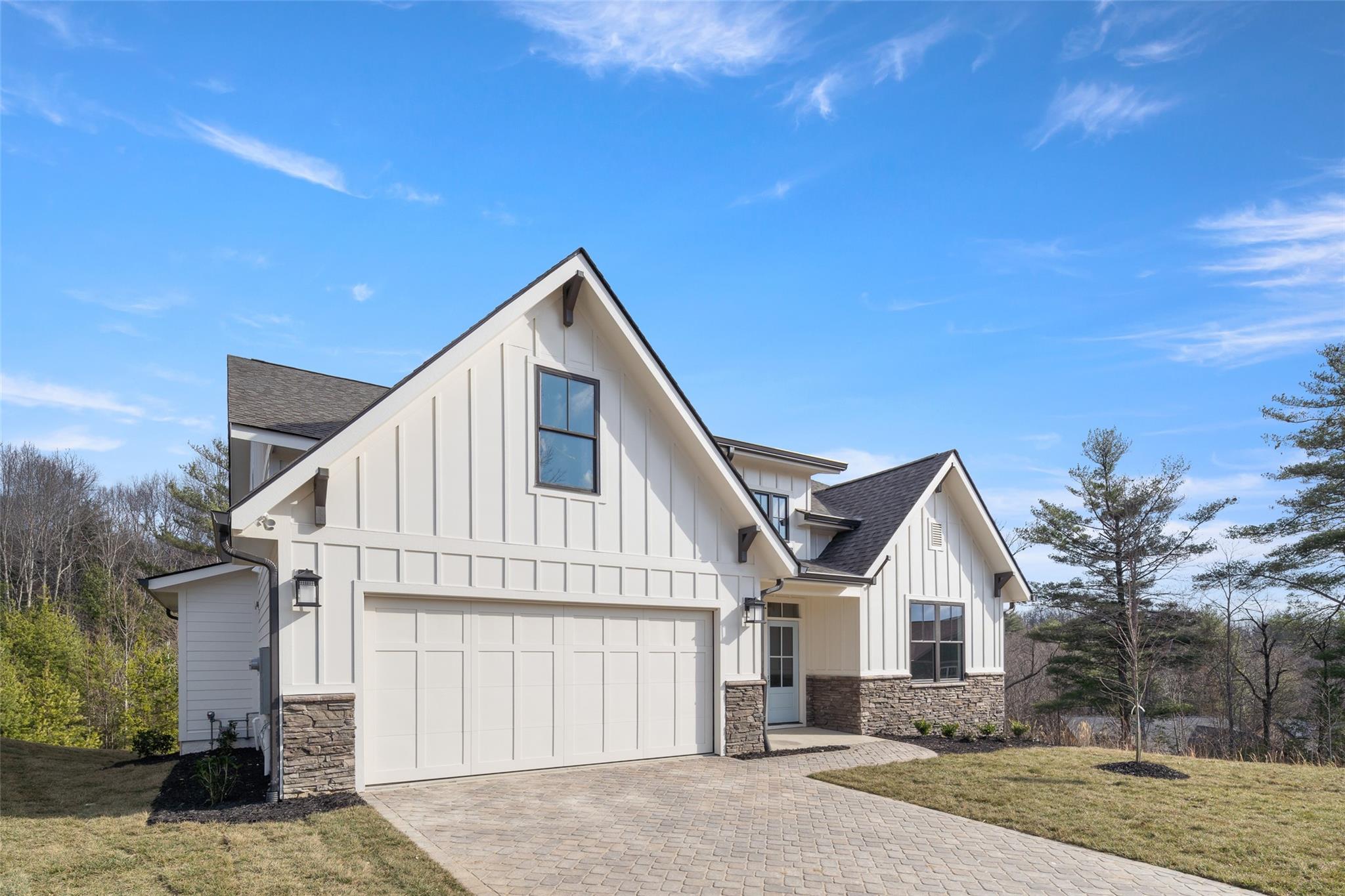 243 Hogans View Circle