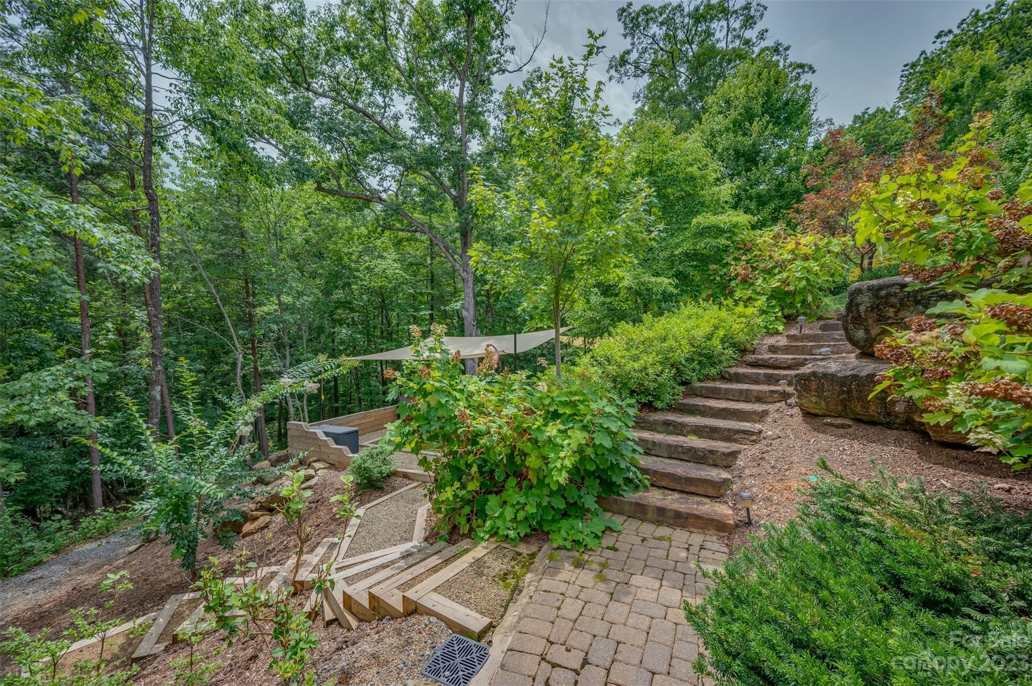 135 Anthony Court